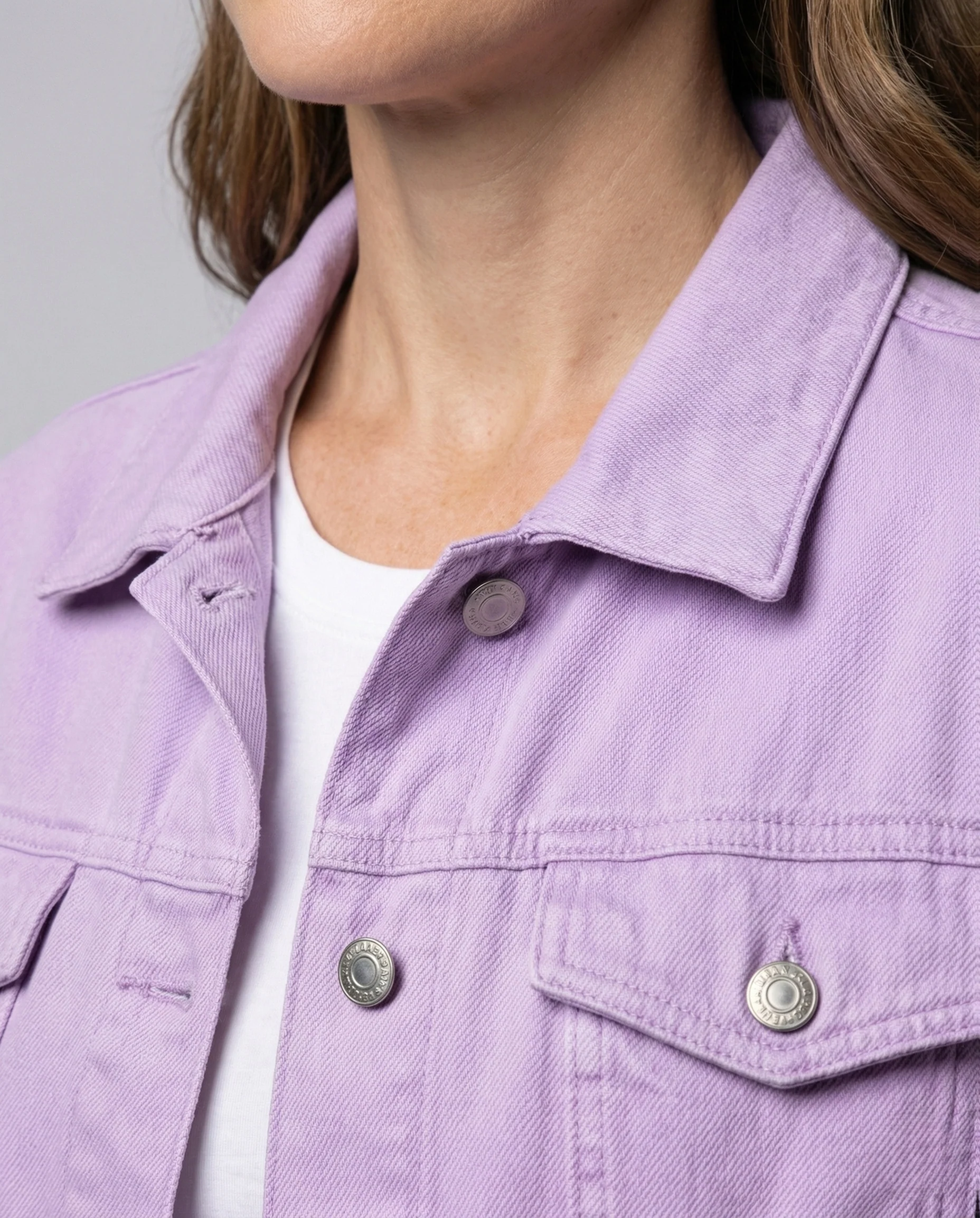 Damen Jeansjacke Oversize Brusttaschen - Image 3