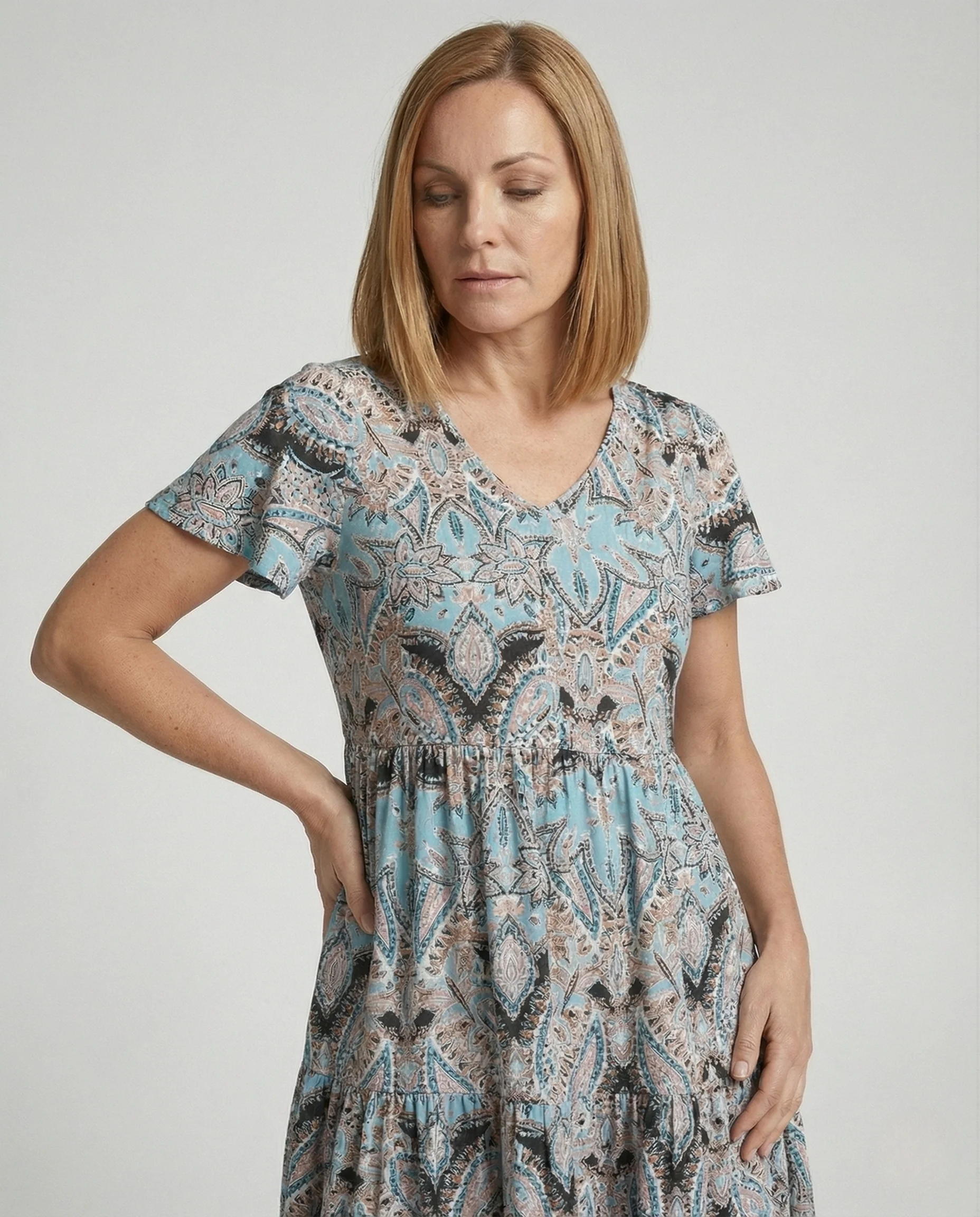Damen Knielanges Stufenkleid mit Paisley-Muster - Image 2