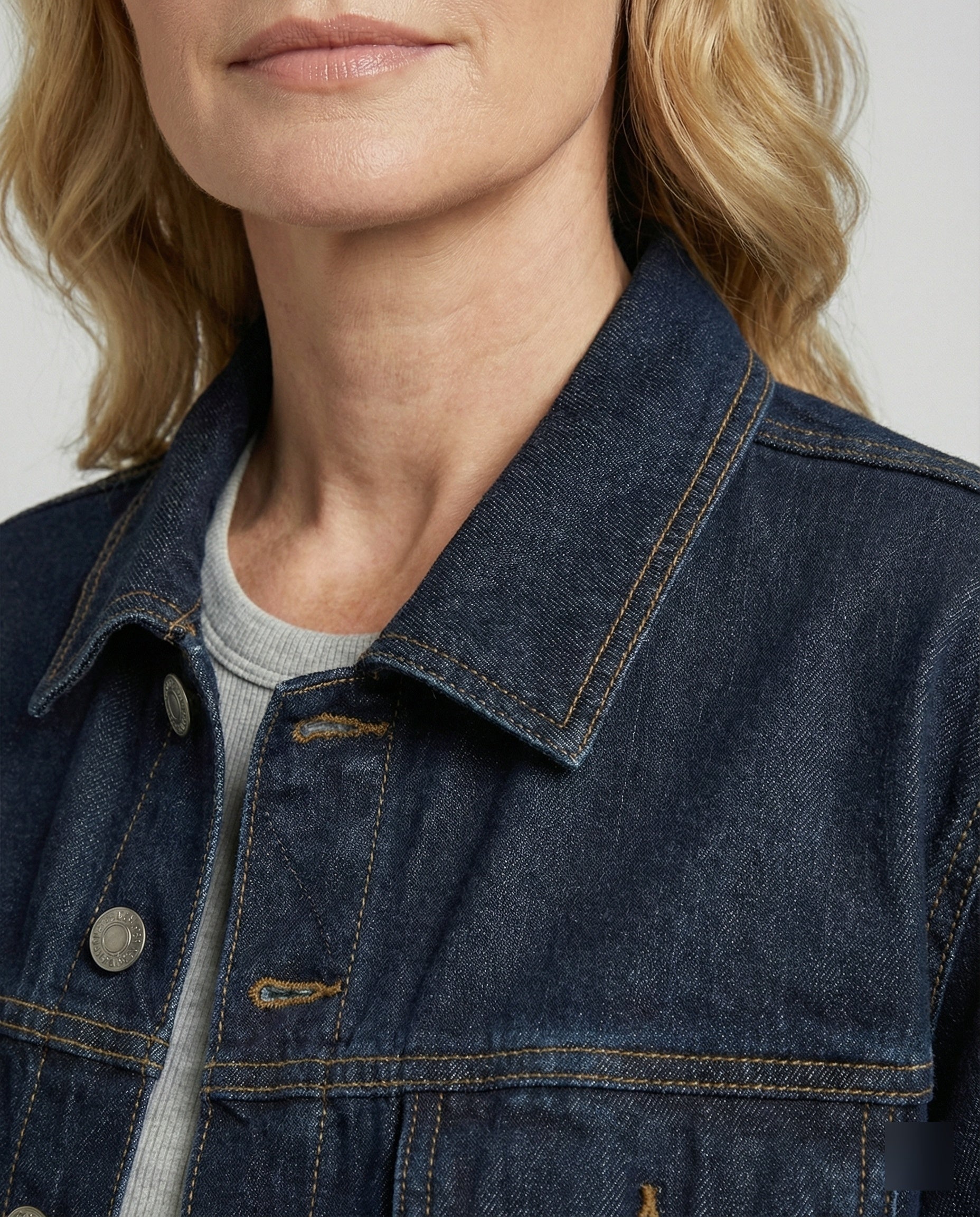 Damen Jeansjacke kurz kastig - Image 4