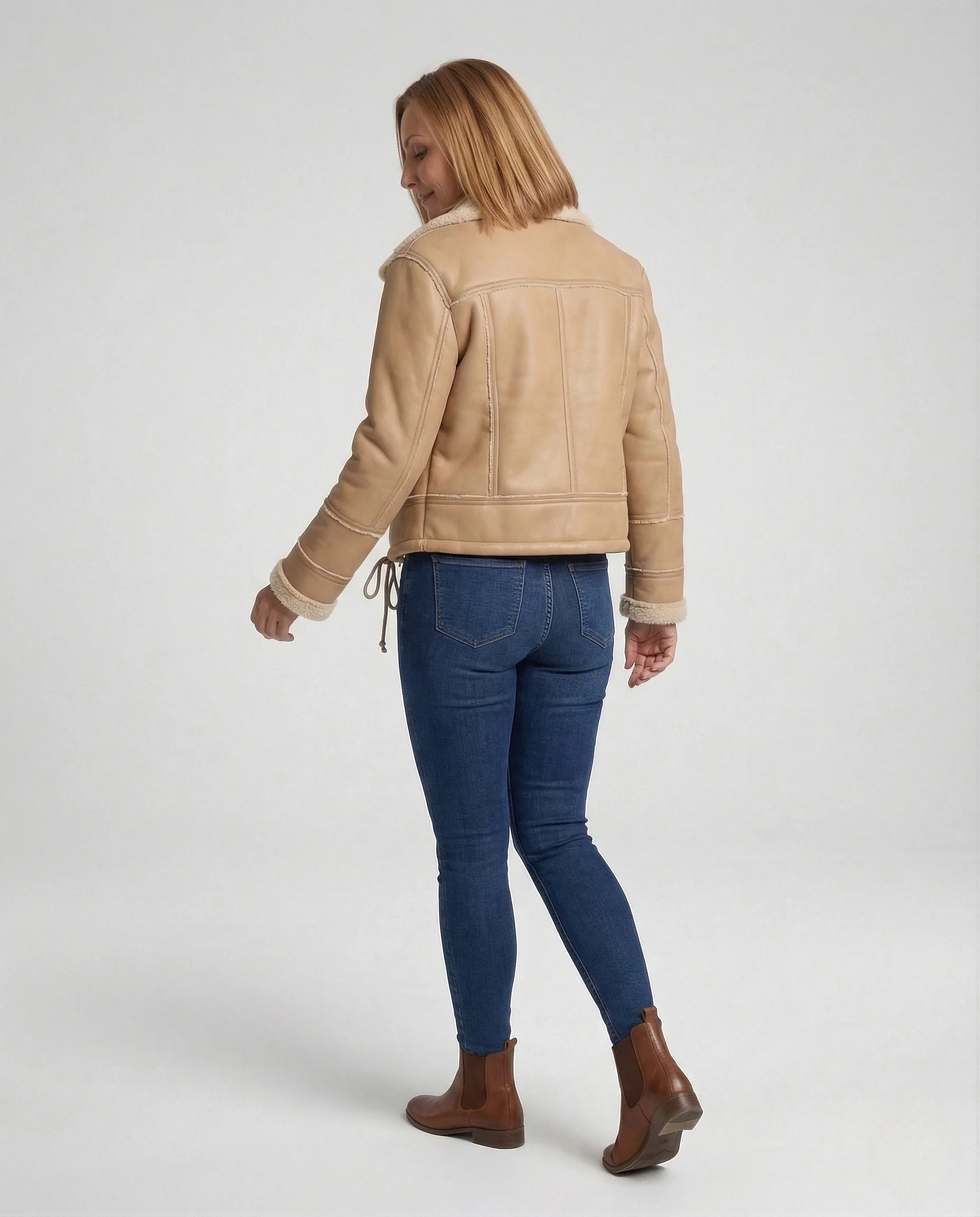 Damen Kunstlederjacke mit Teddyfutter - Image 4