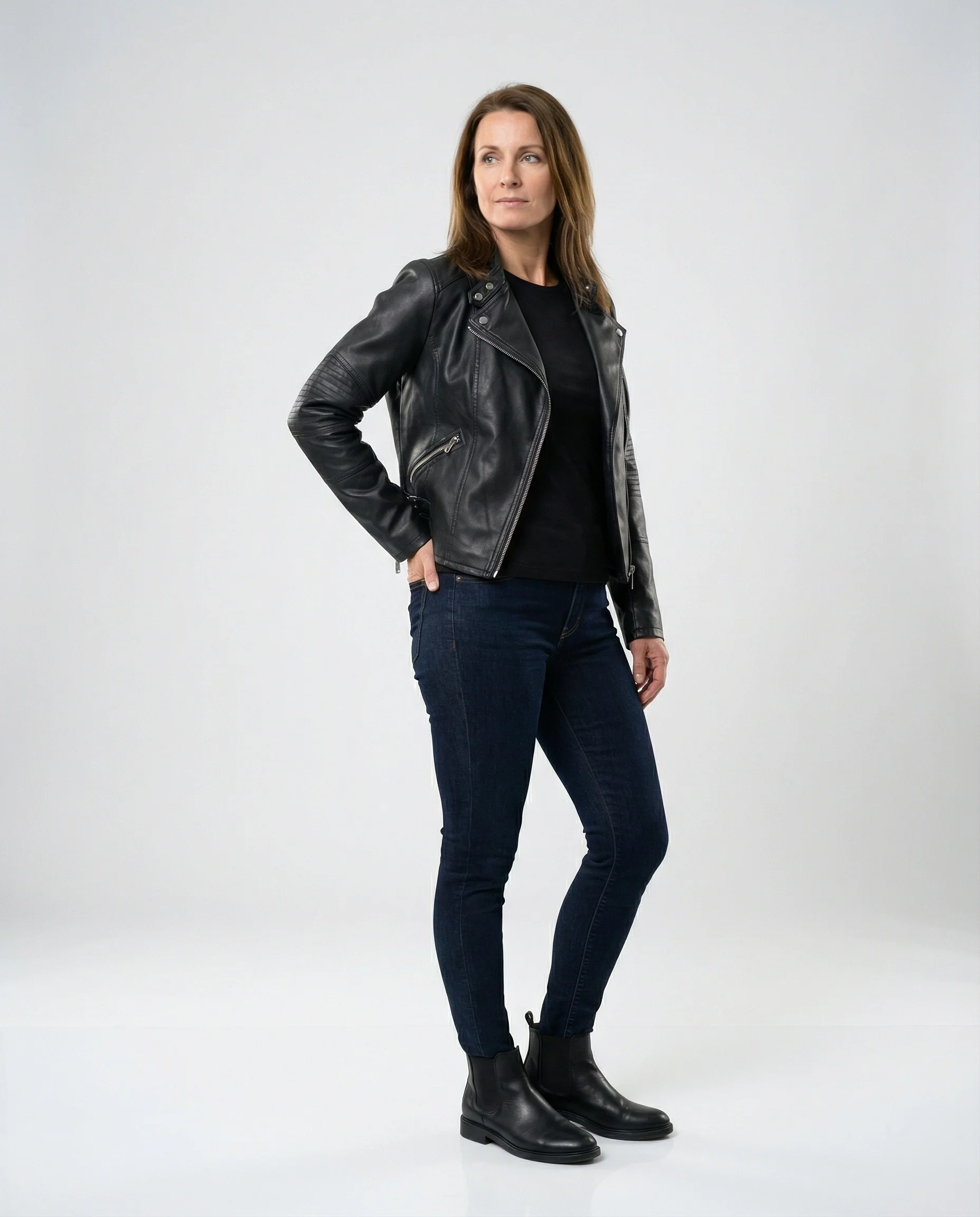 Damen kurz geschnittene taillierte Bikerjacke mit asymmetrischem Reißverschluss gesteppter Ärmelpartie und seitlichen Schnallenbändern Heidi-Mode - Image 2