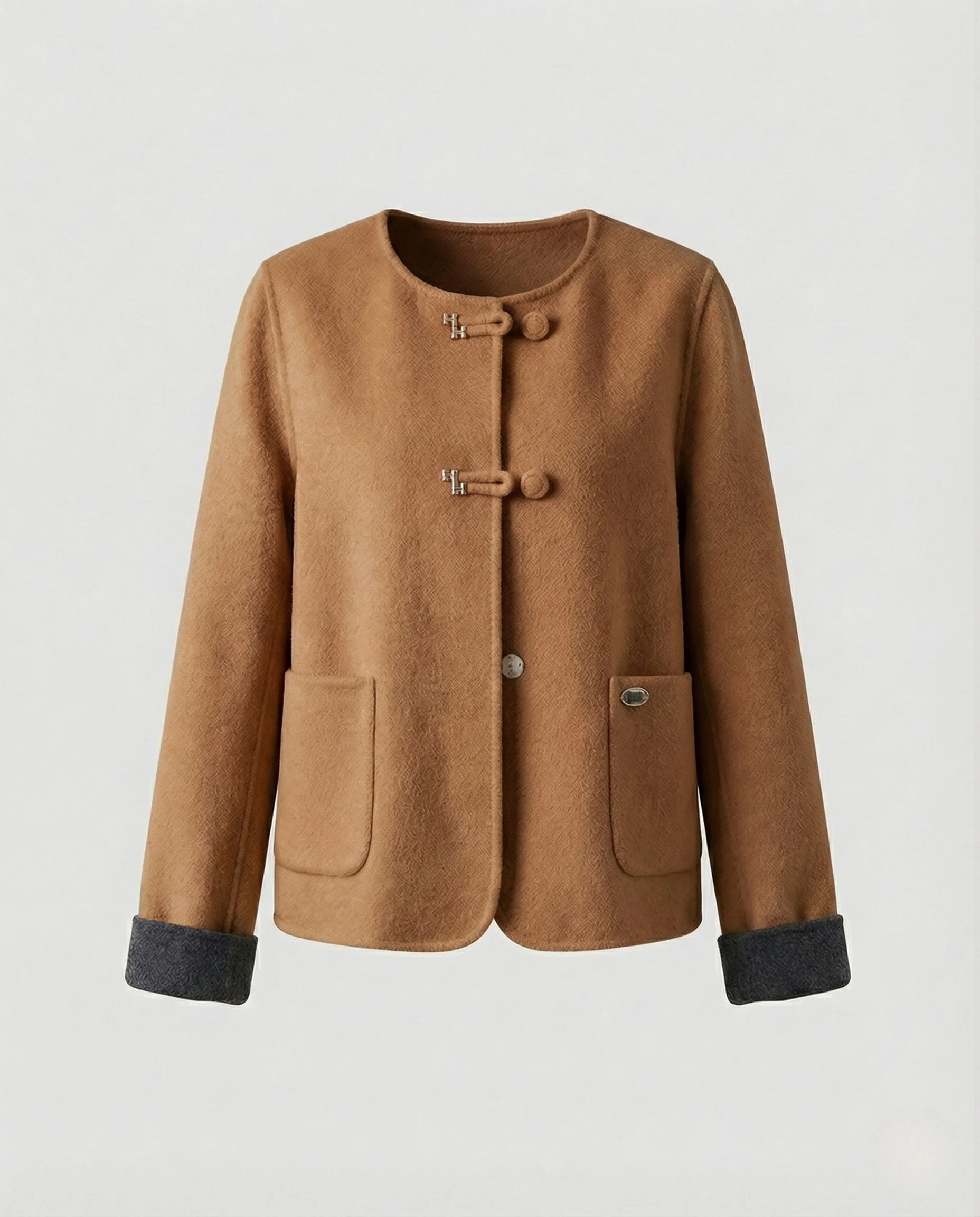 Kurze Bouclé-Wolljacke mit Rundhalsausschnitt und Umschlagärmeln Heidi Mode - Image 6