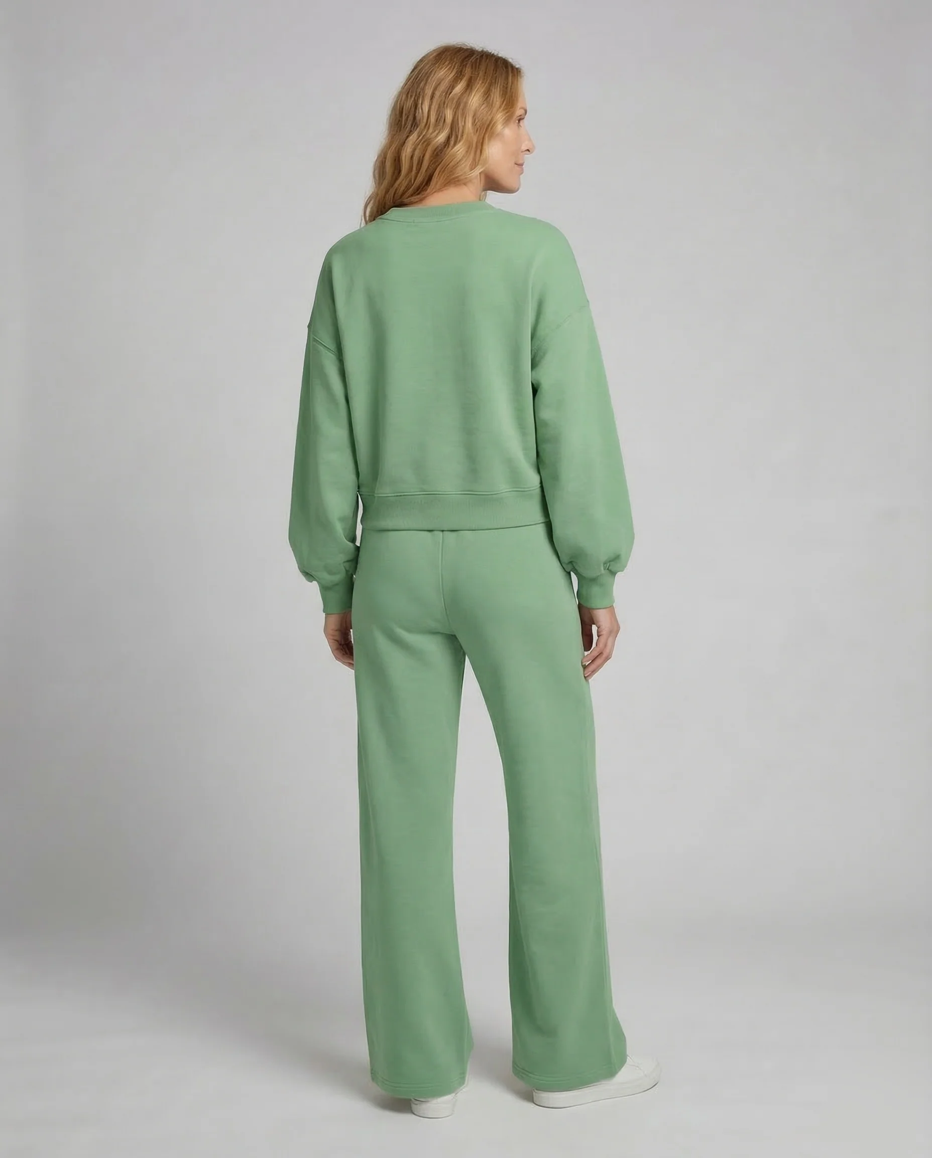 Lounge Zweiteiler Set Damen mit Sweatshirt - Image 3