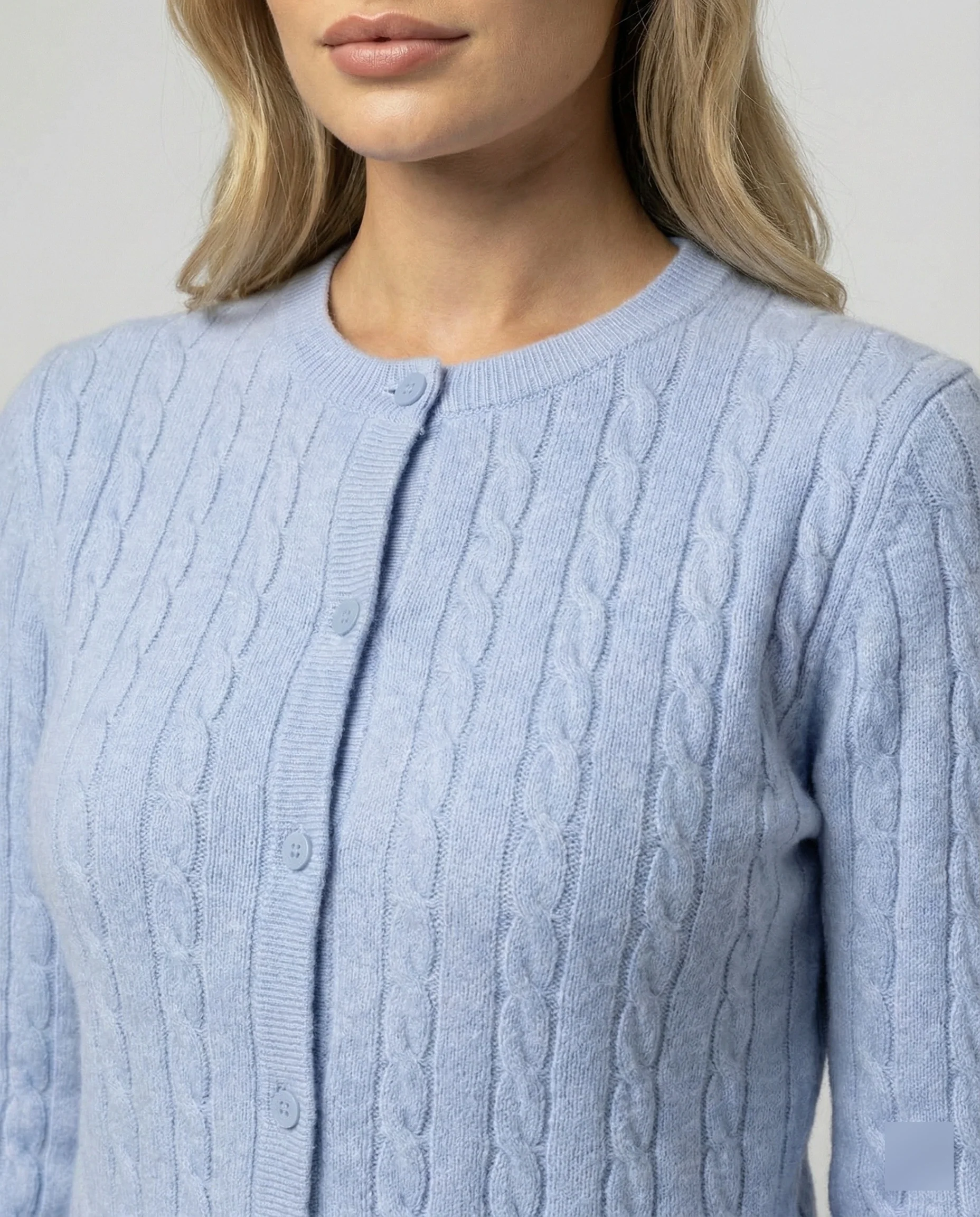 Damen kurzes Zopfmuster-Cardigan mit Rundhalsausschnitt und minimalistischer Knopfleiste Heidi-Mode - Image 3