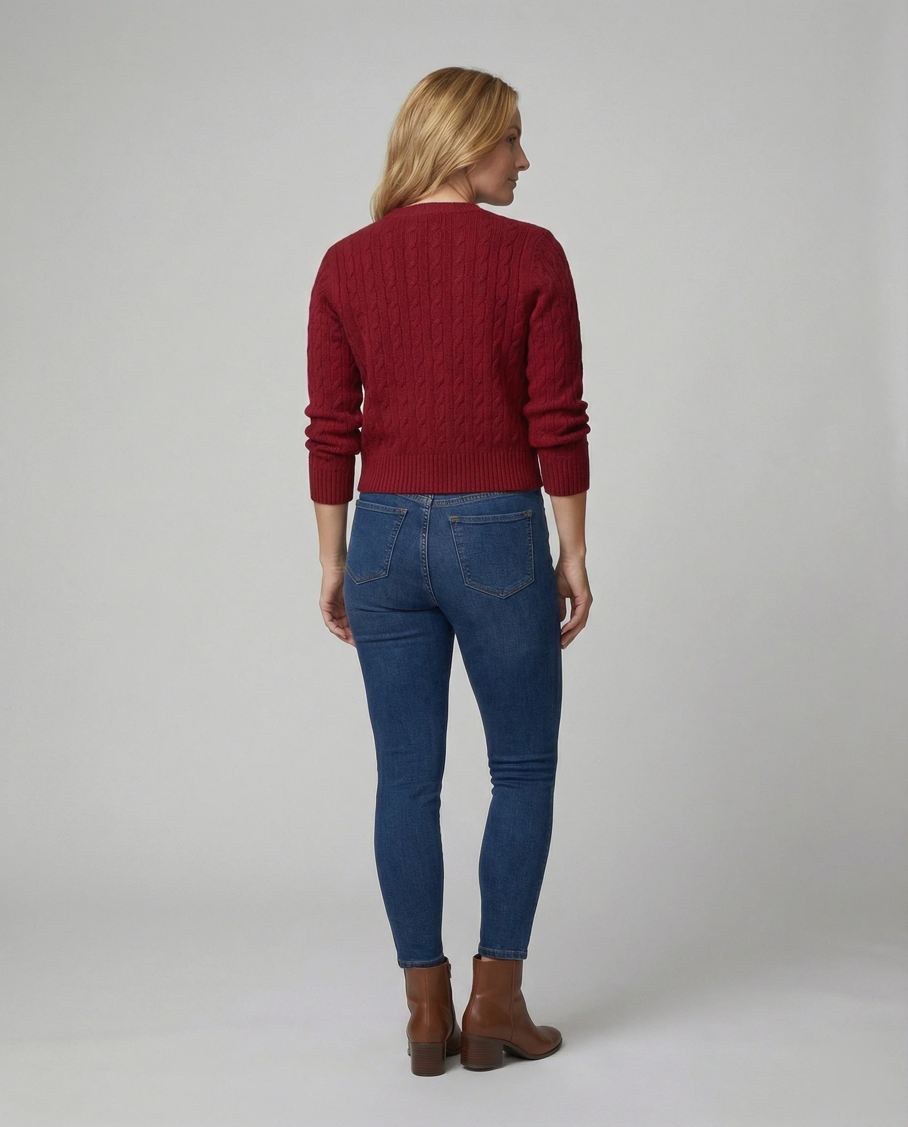 Kurzgeschnittene Zopfmuster-Strickjacke mit Rundhalsausschnitt und Rippenbund Heidi-Mode - Image 3