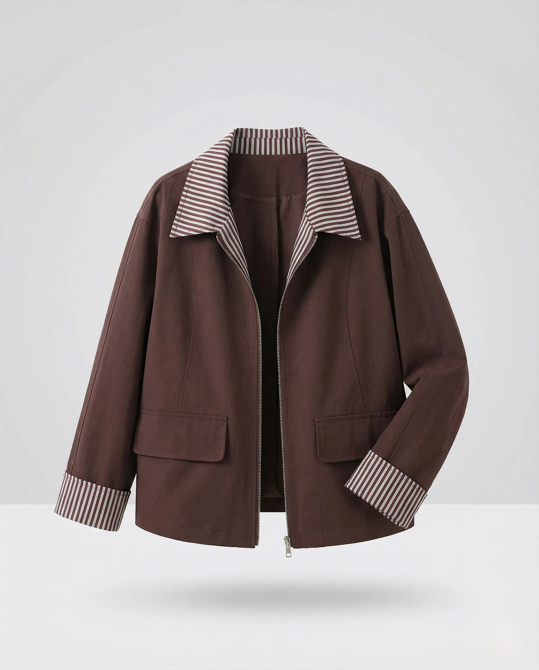 Kurzjacke im boxigen Schnitt mit gestreiftem Kontrastkragen und Umschlagärmeln Heidi Mode - Image 5