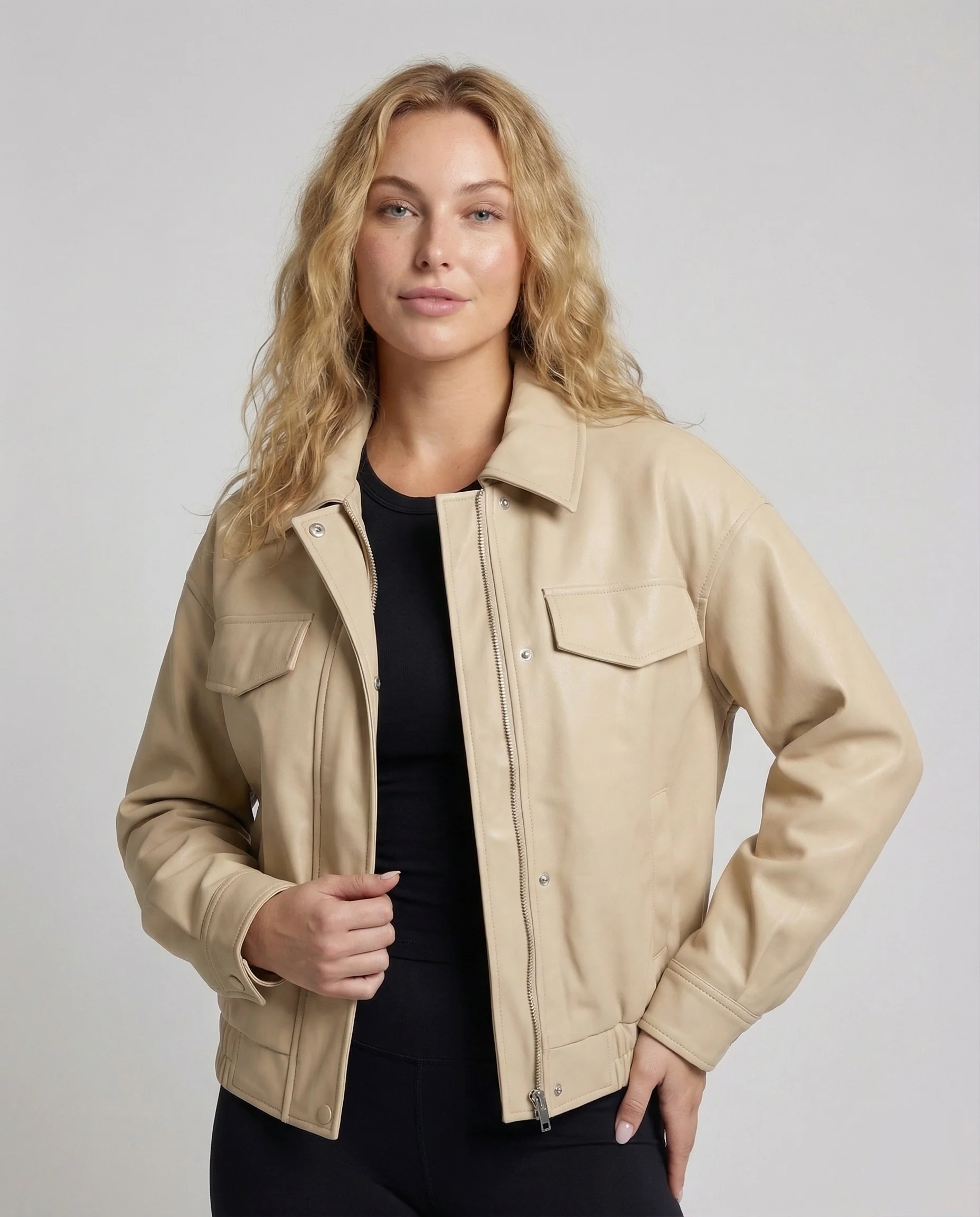 Damen Bomberjacke Lederimitat Oversize - Image 2