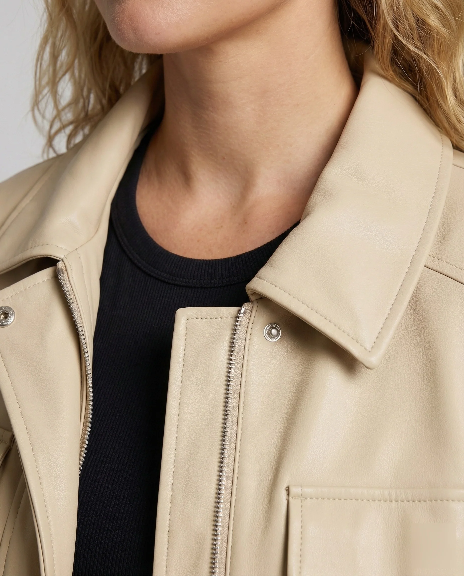 Damen Bomberjacke Lederimitat Oversize - Image 3