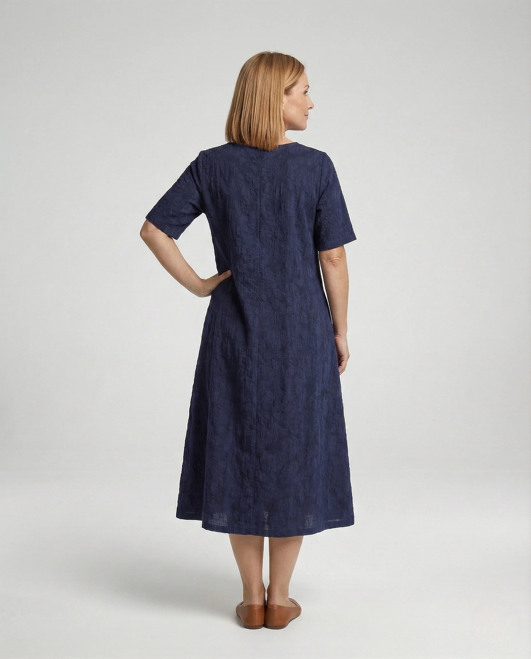 Damen A-Linien Midikleid aus Jacquard mit Taschen - Image 4