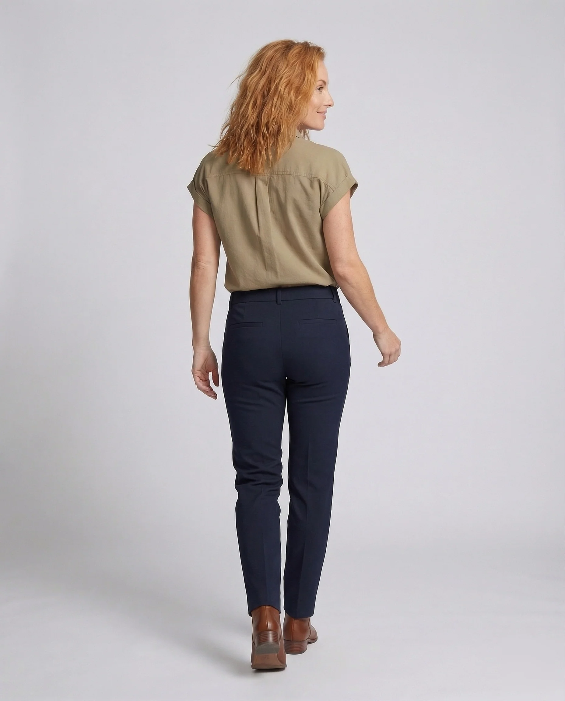 Damen Kurzarm Hemdbluse mit Brusttaschen - Image 4
