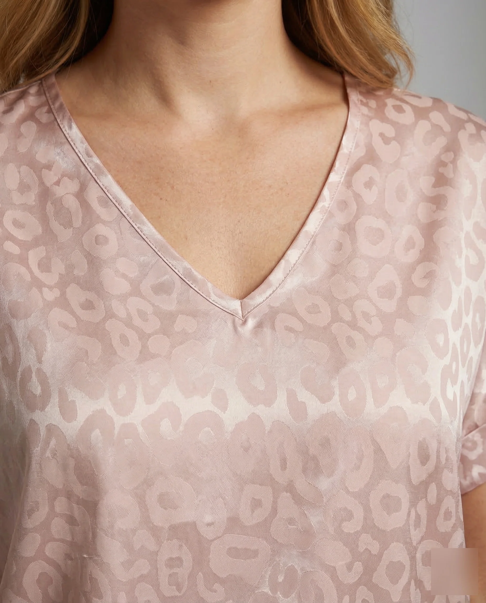 Damen V Ausschnitt Bluse Leo - Image 3