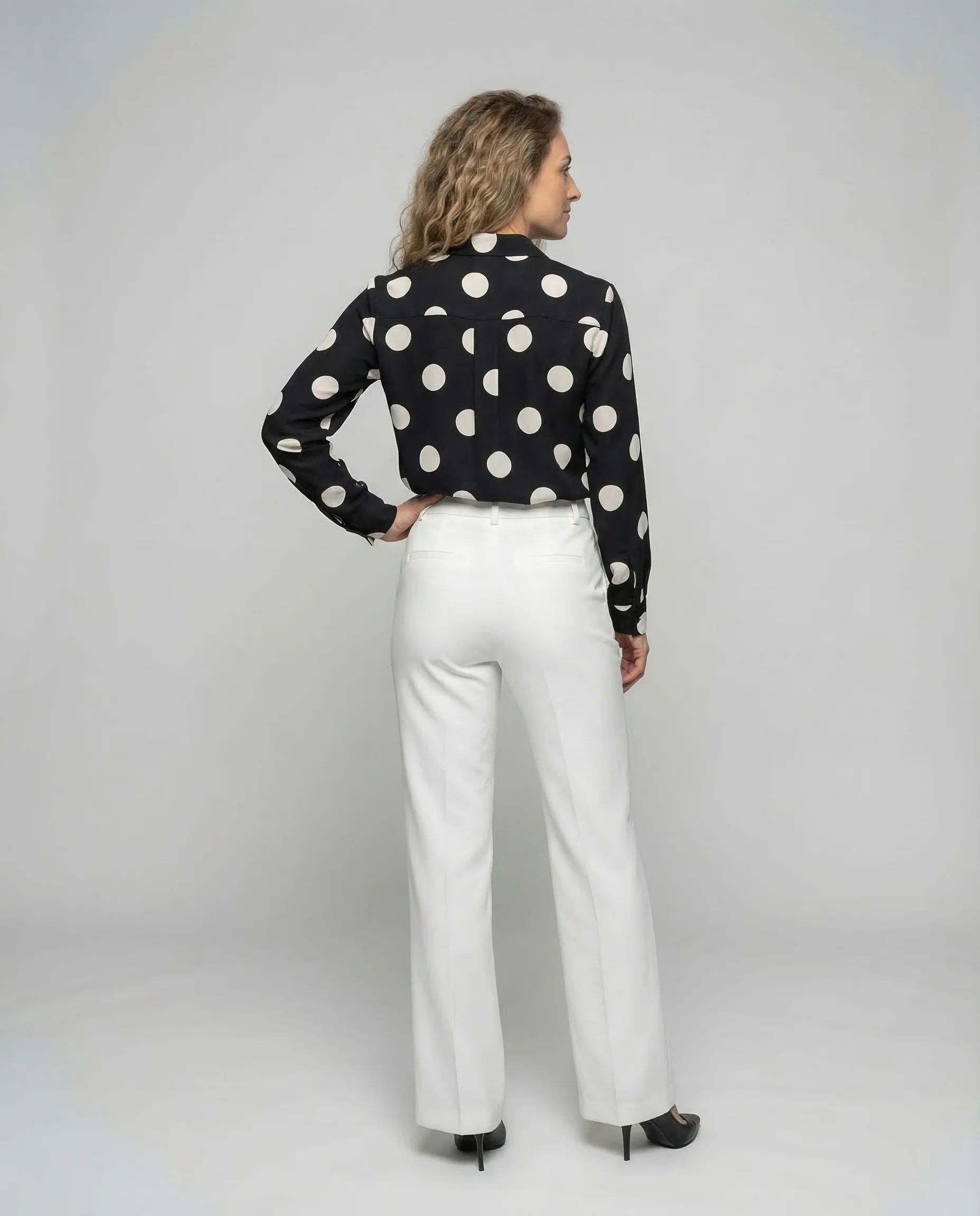 Damen Tupfenbluse Knopfleiste - Image 4