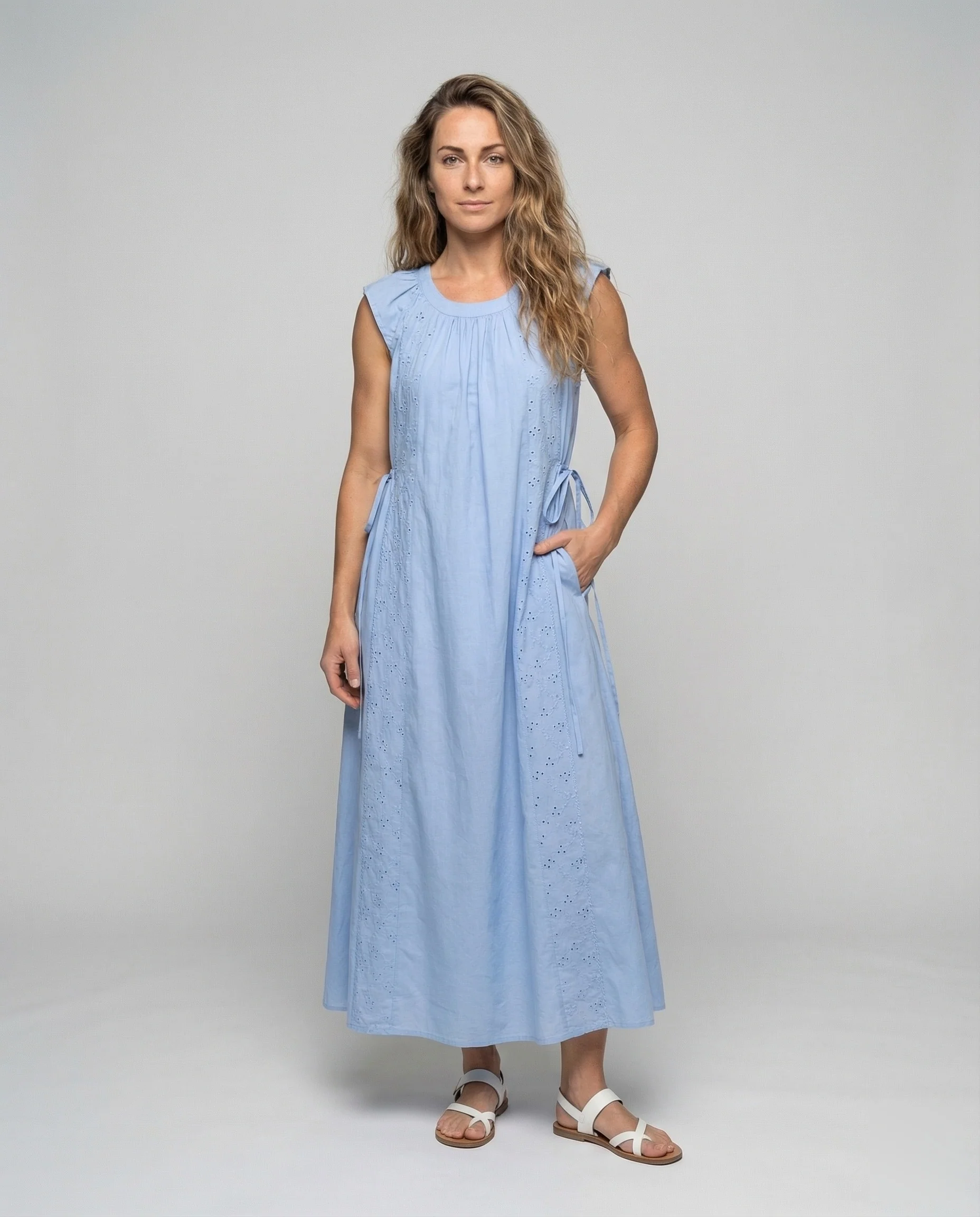 Damen Baumwoll Maxikleid mit Broderie Einsätzen