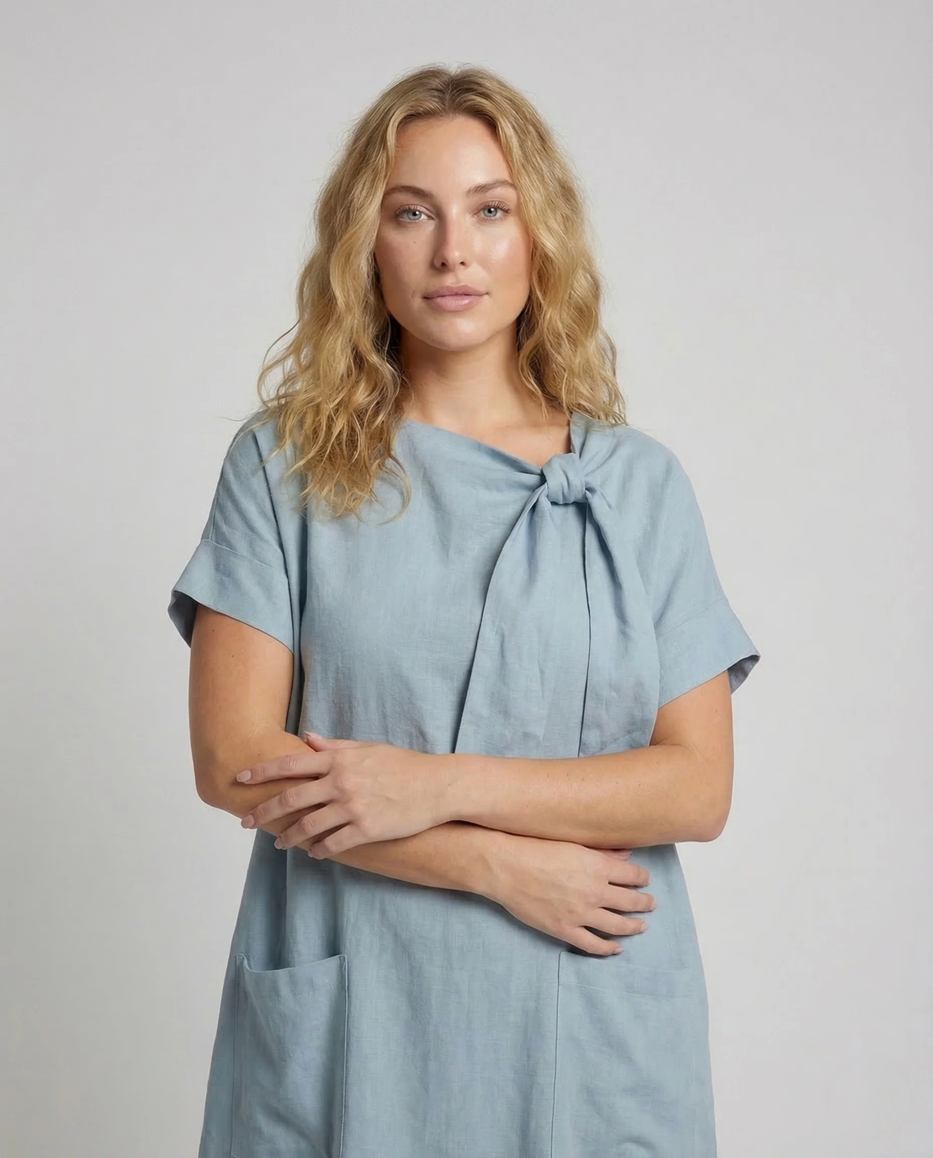Damen Maxikleid Knotenkragen Taschen - Image 2