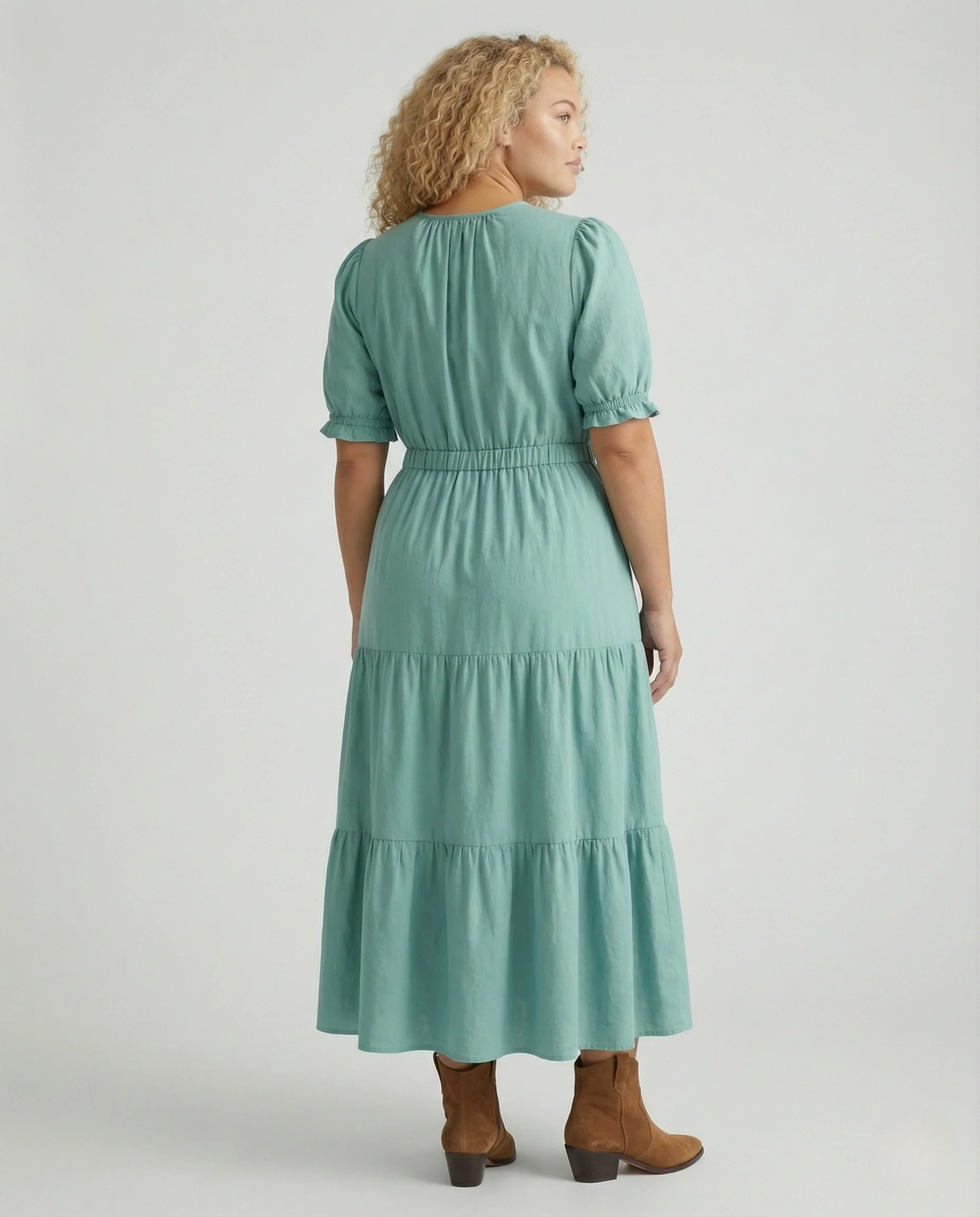 Damen Maxikleid mit Ethnomuster und Volantrock - Image 4