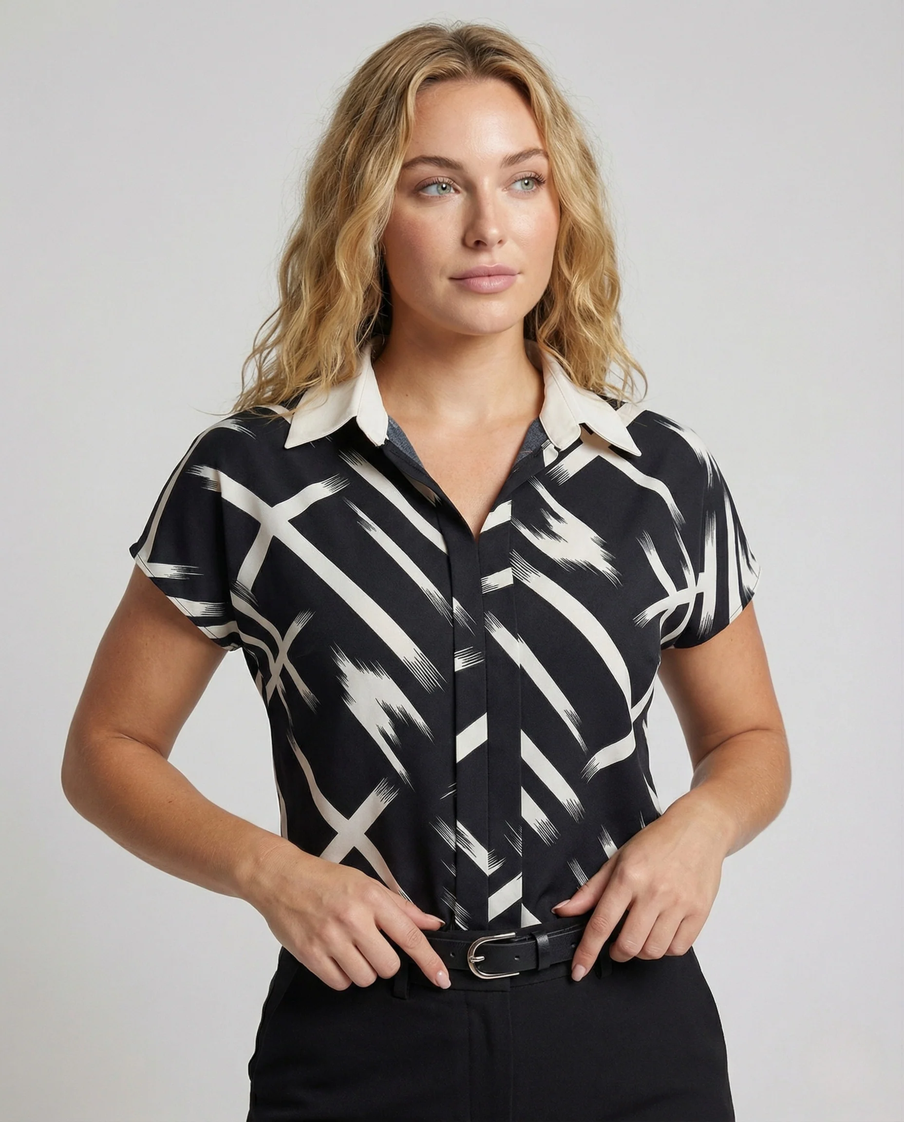 Damen Seidenimitat Blusenshirt mit Print - Image 2
