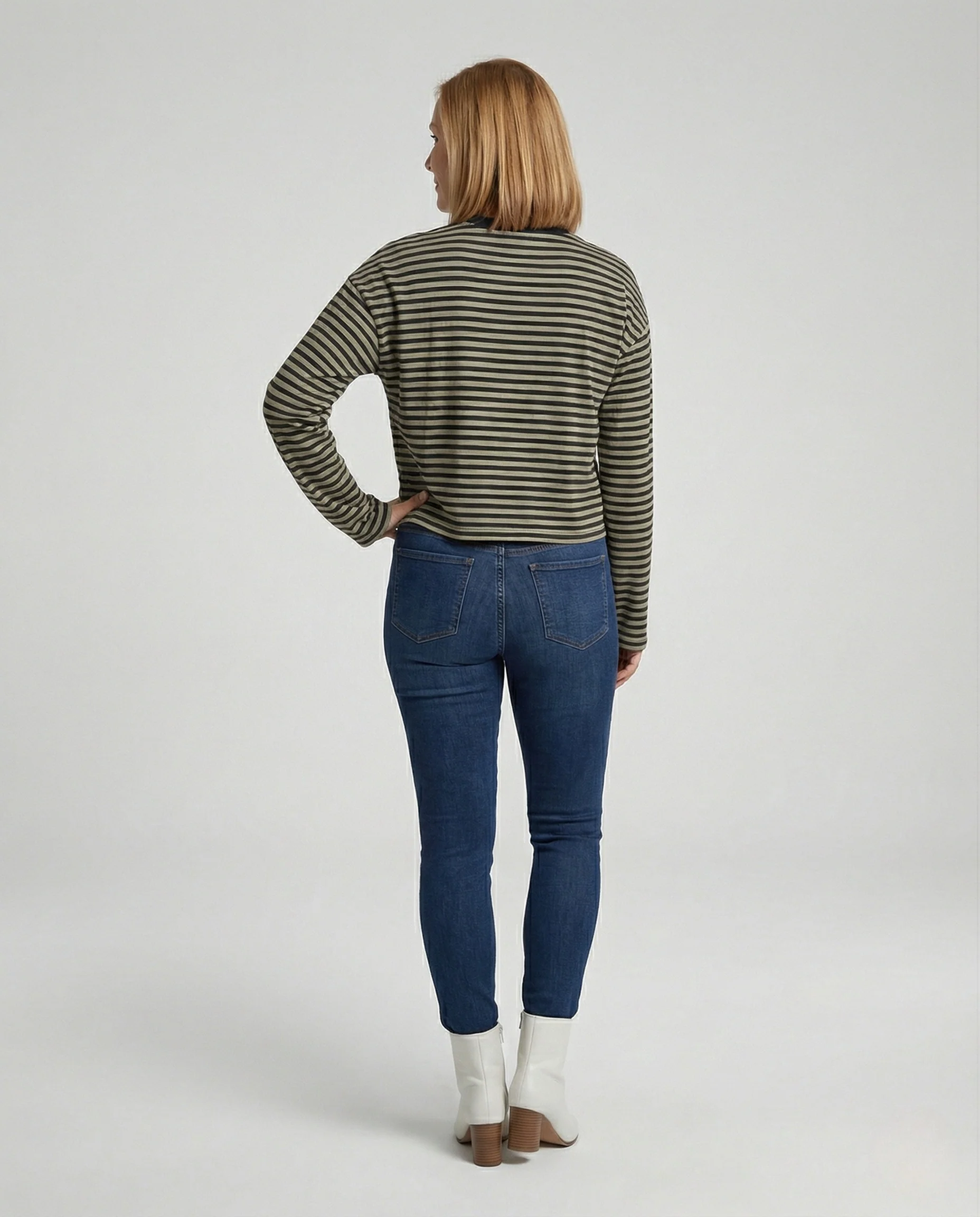 Freizeitkleidung Damen Oversize Langarmshirt - Image 4