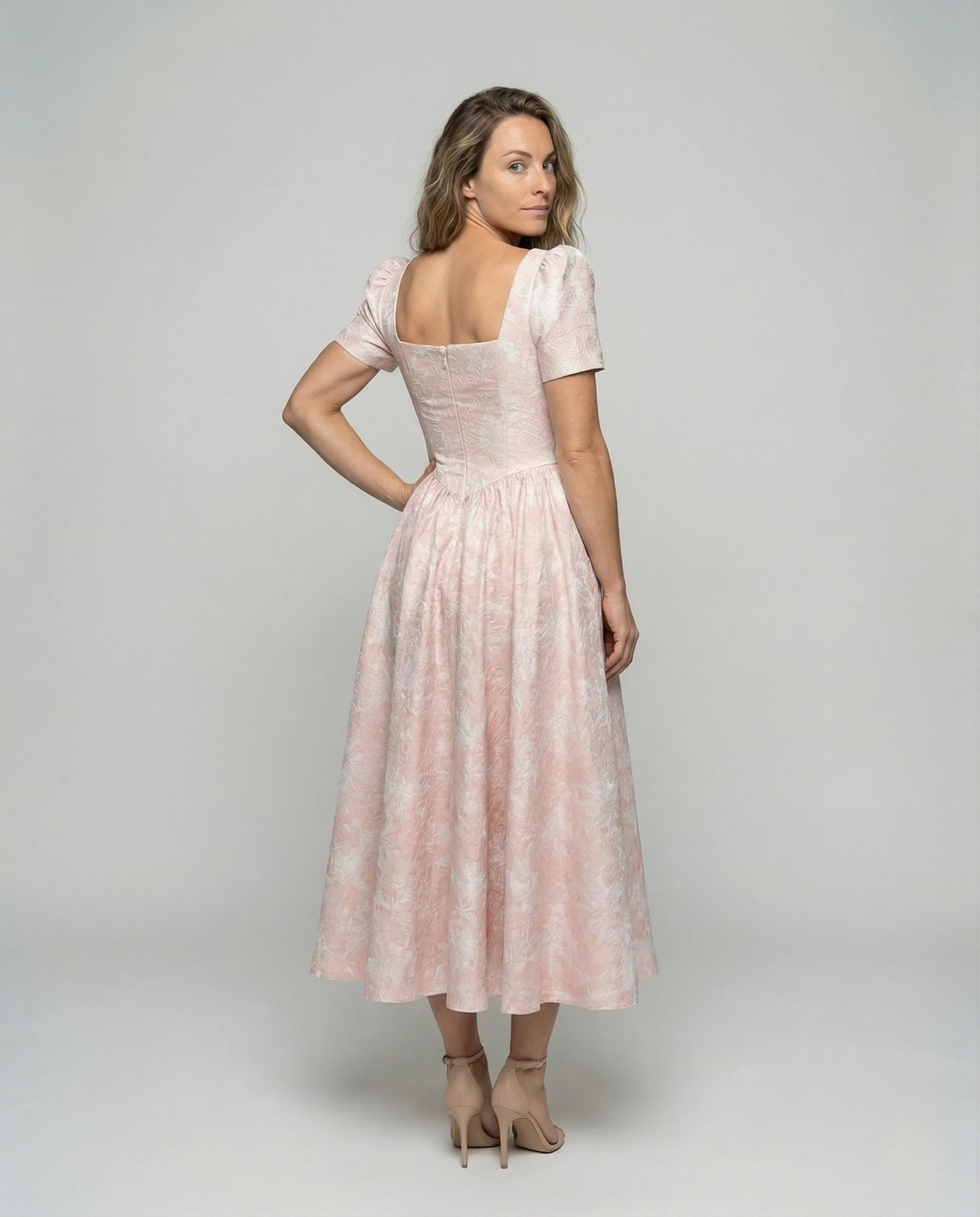Damen Jacquard Midikleid mit Puffärmeln - Image 4
