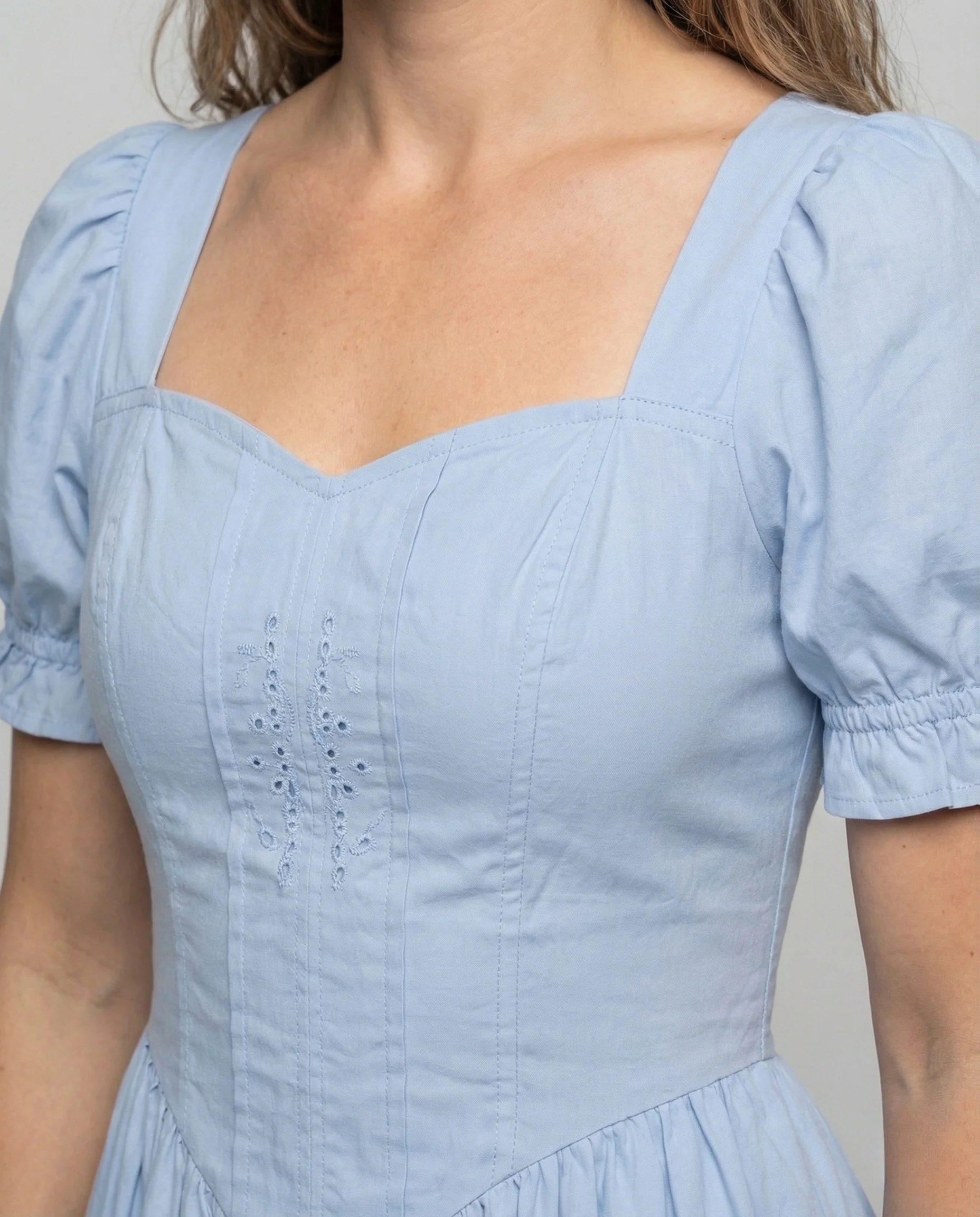Damen Maxi Kleid mit Korsage und Puffärmeln - Image 3