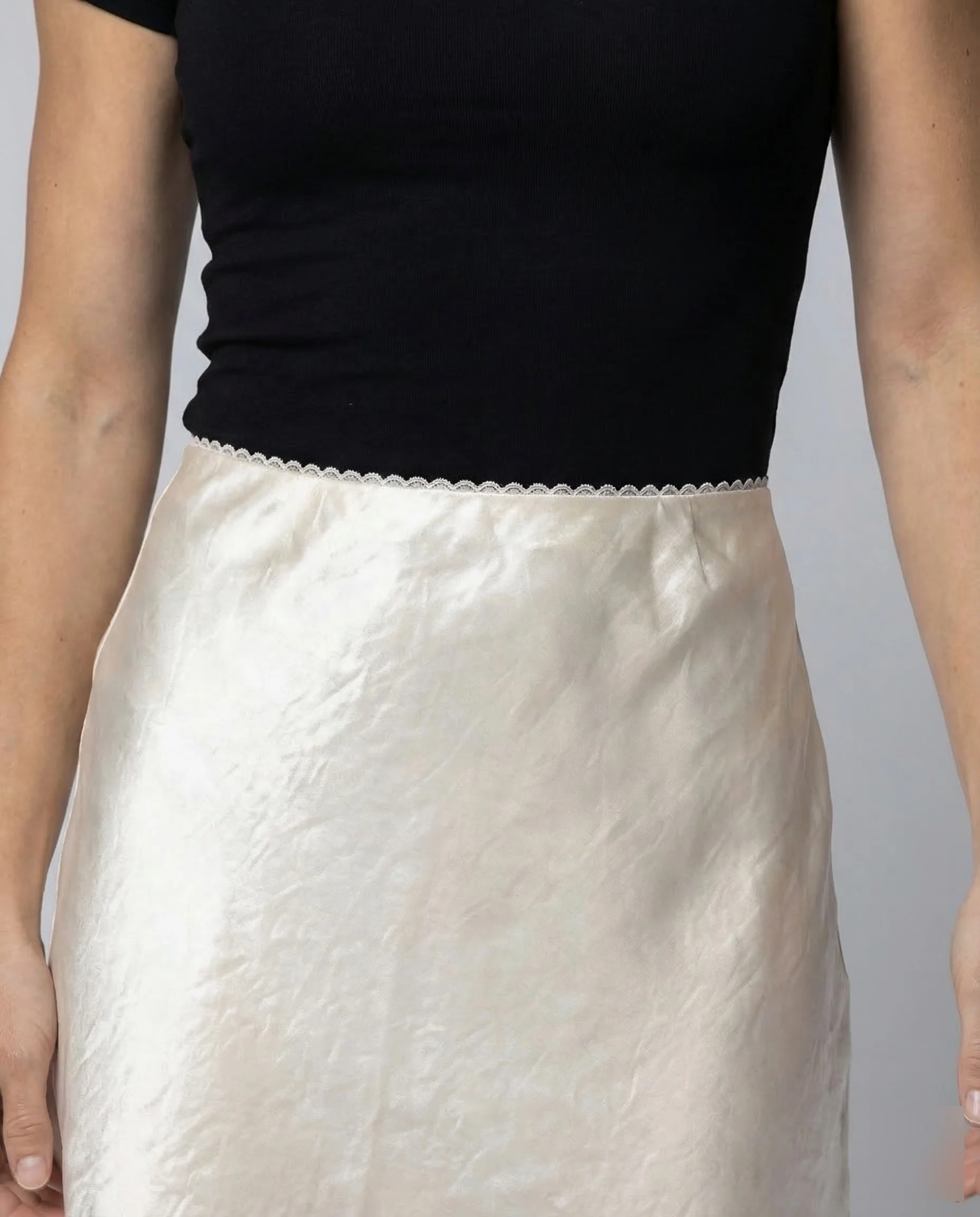 Damen Midirock Satin Schrägschnitt - Image 3