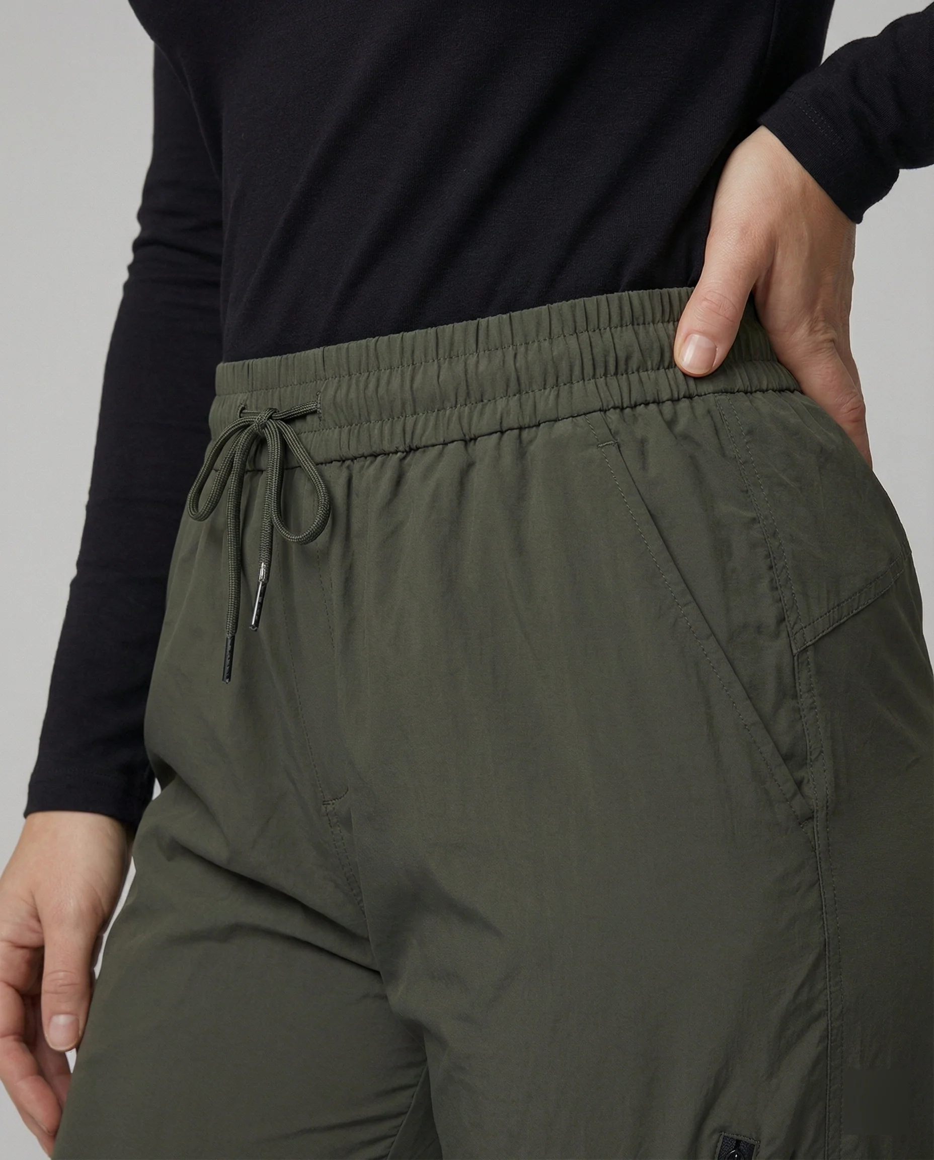 Sportliche Trekking-Cargohose mit überlappenden Klappentaschen und elastischem Knöchelabschluss Heidi-Mode - Image 8