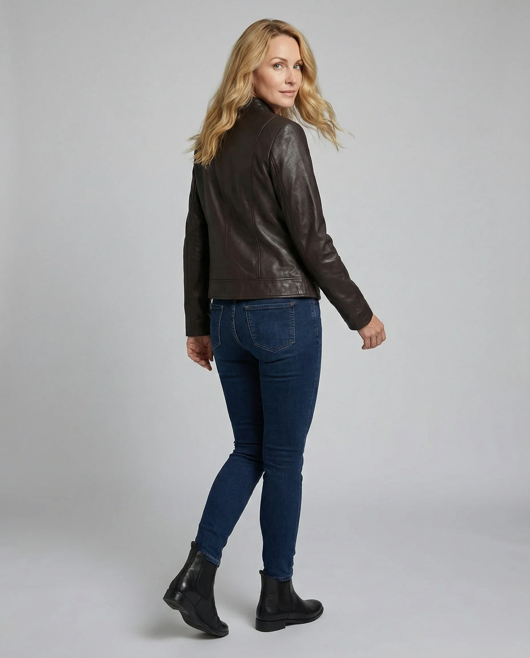 Damen Lederjacke Schwarz mit Nieten - Image 3