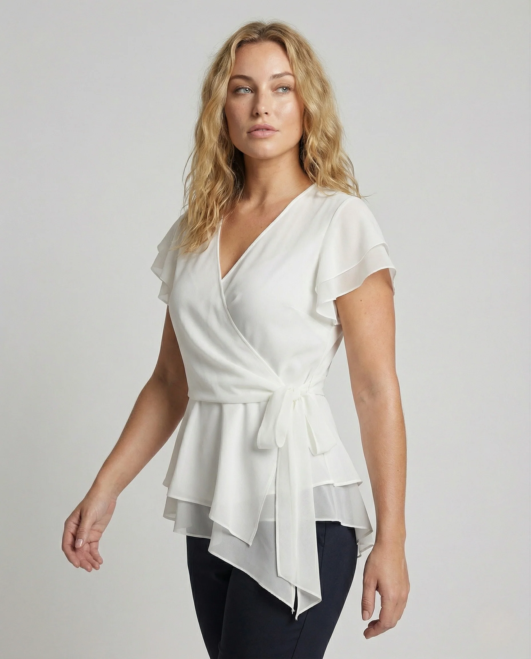 Damen Wickelbluse aus Chiffon mit Volantärmeln - Image 2
