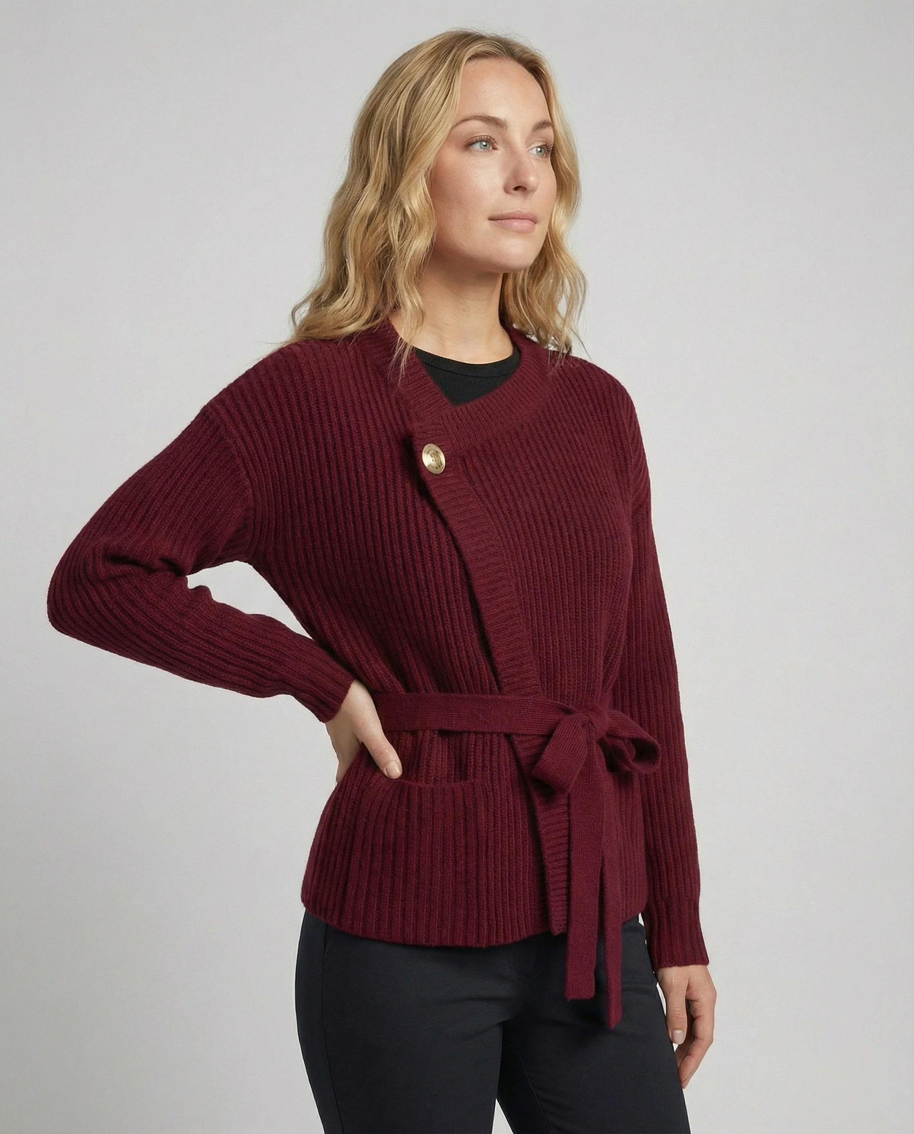 Taillierter Strukturstrick-Cardigan mit Bindegürtel asymmetrischer Knopfleiste und aufgesetzten Taschen Heidi Mode