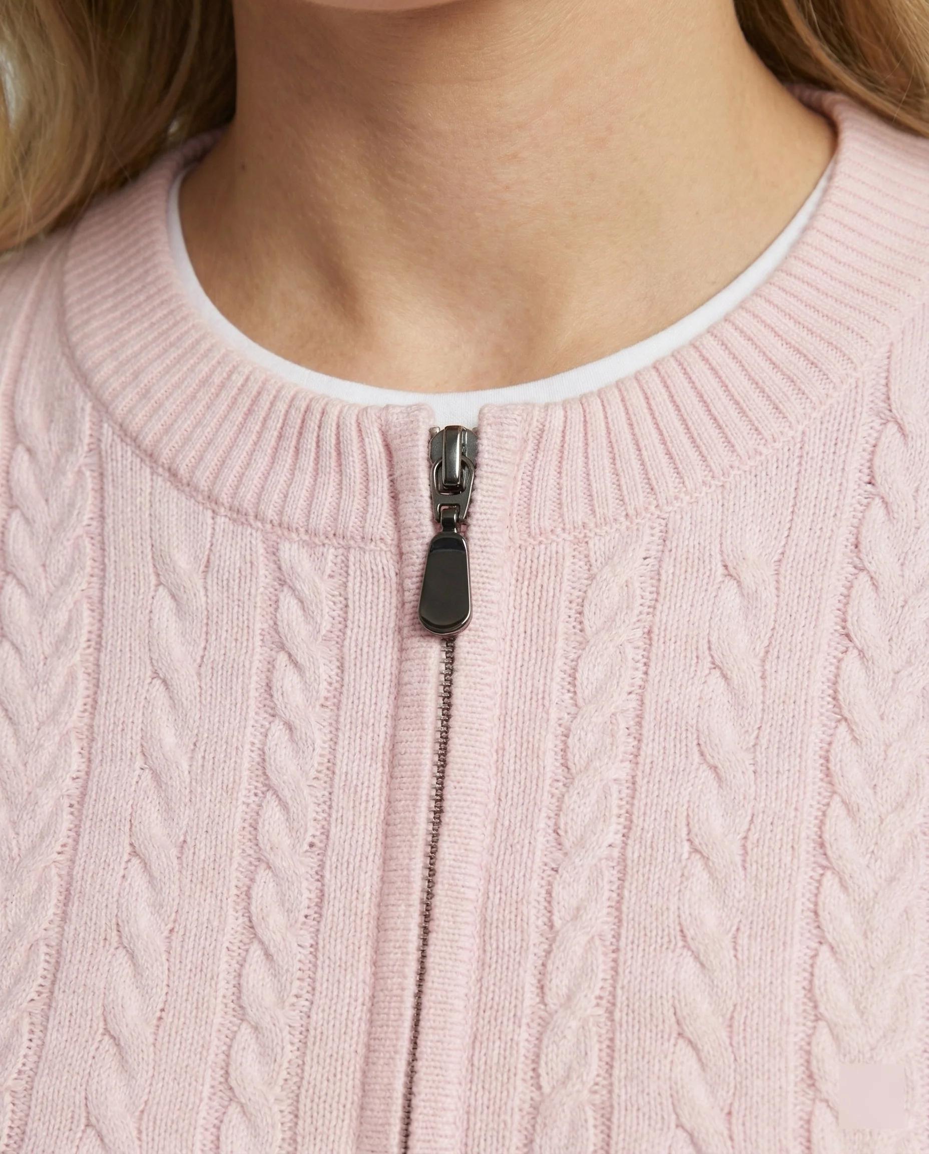 Taillierter Zopfmuster-Cardigan mit durchgehendem Metallreißverschluss und verlängertem Rippsaum Heidi-Mode - Image 2