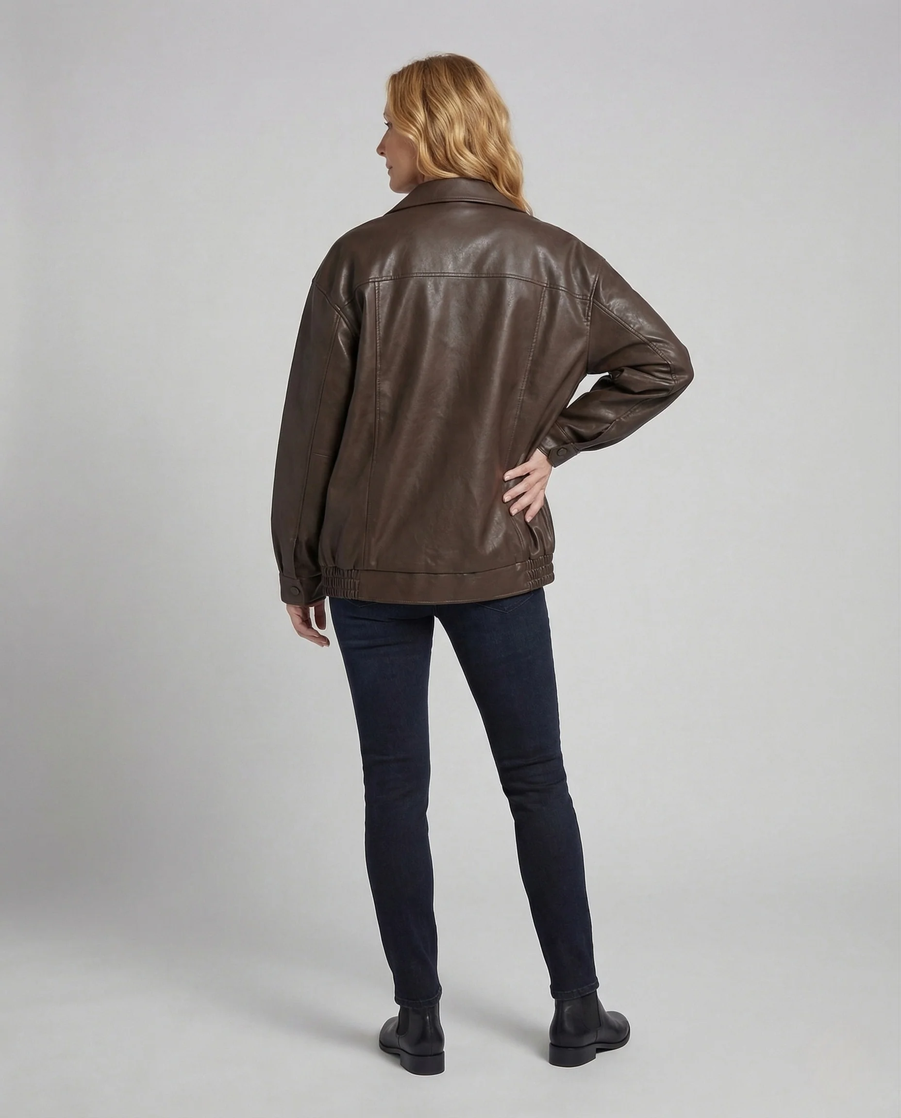 Damen Oversize Kunstlederjacke mit Hemdkragen - Image 4