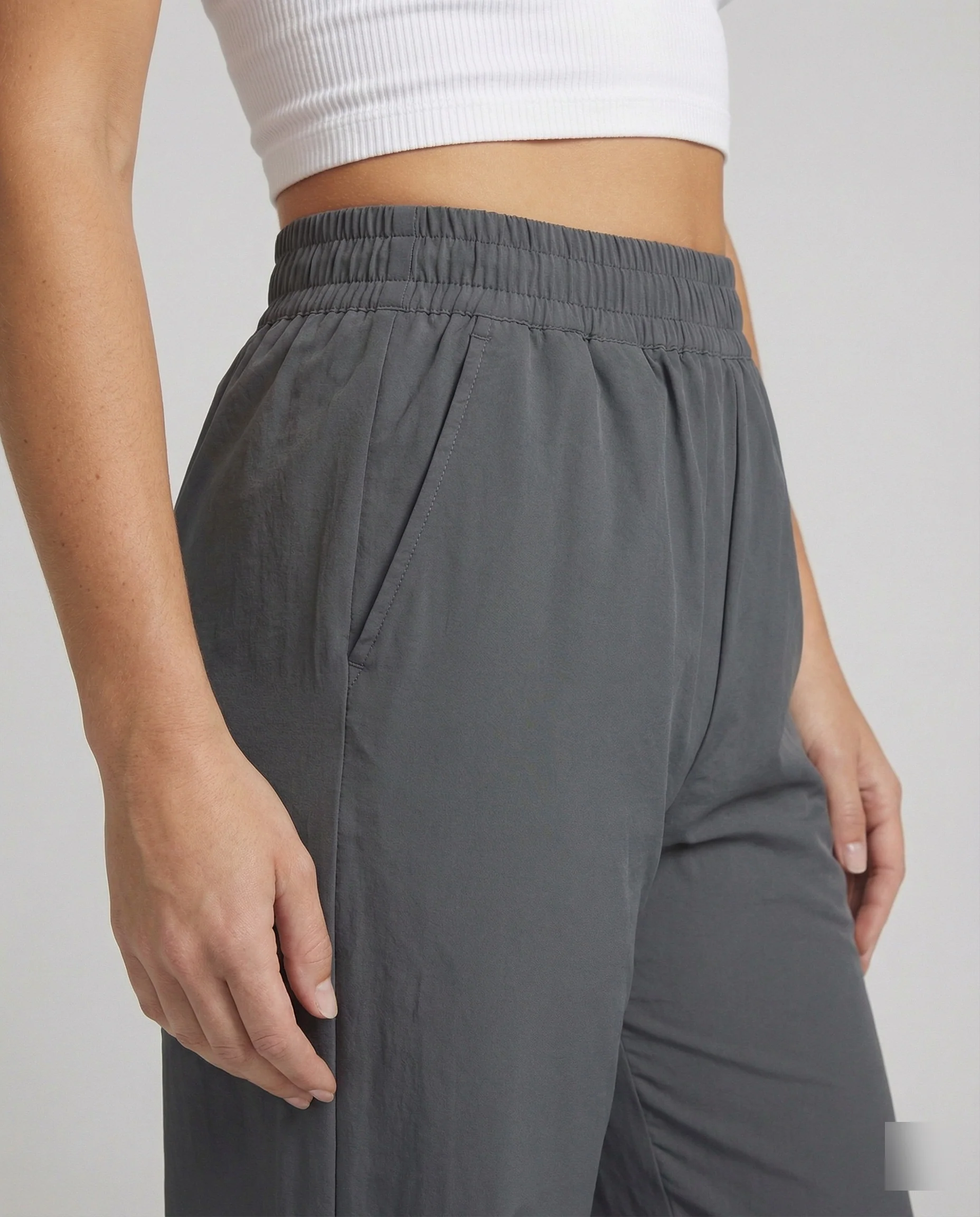 Ultraleichte Outdoor-Hose mit elastischem hochgeschnittenem Bund, Rundumstretch und weitem Bein Heidi-Mode
