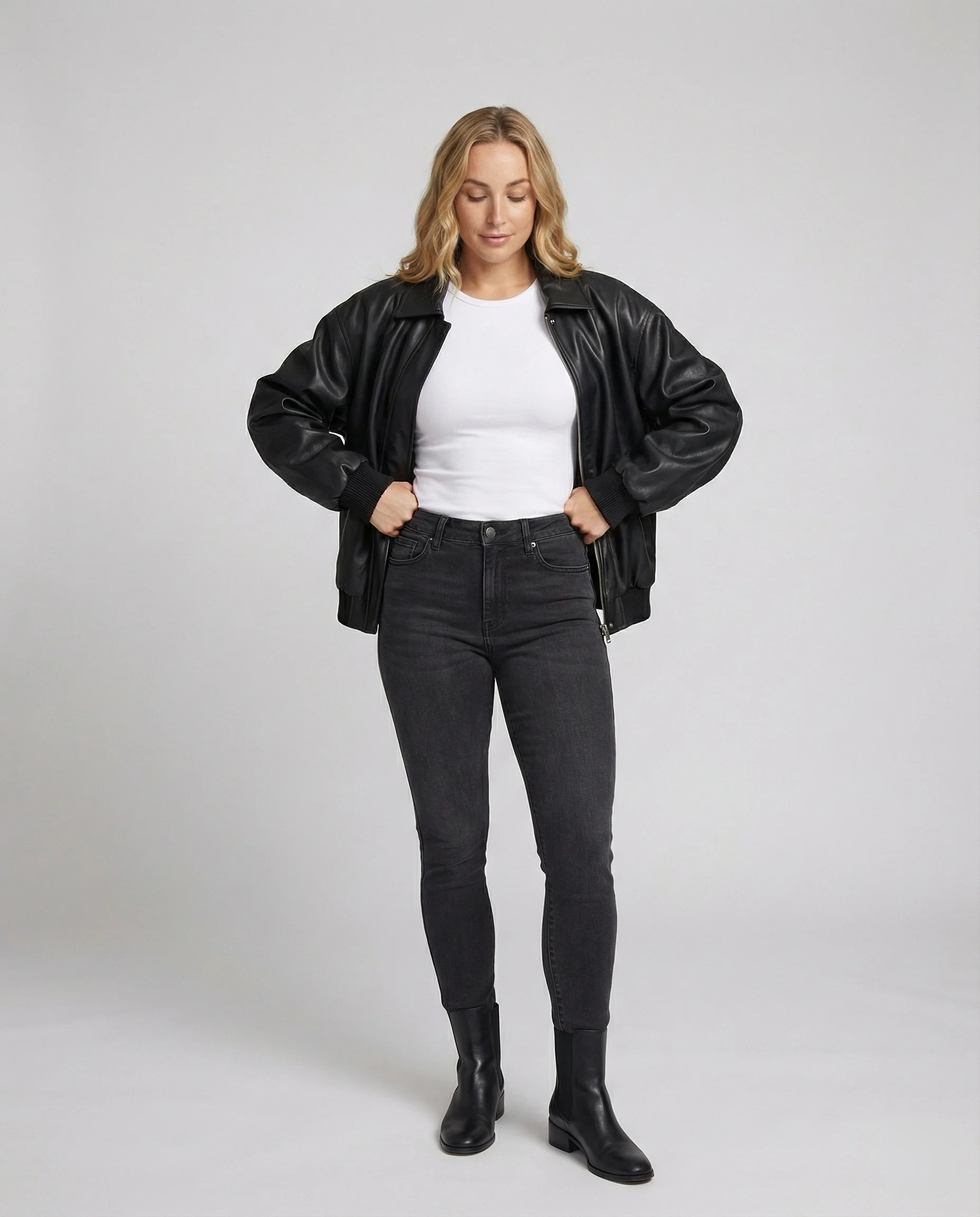 Urbaner Oversize Reißverschlussjacke aus veganem Glattleder mit weiten Raglanärmeln und elastischem Saum Heidi-Mode