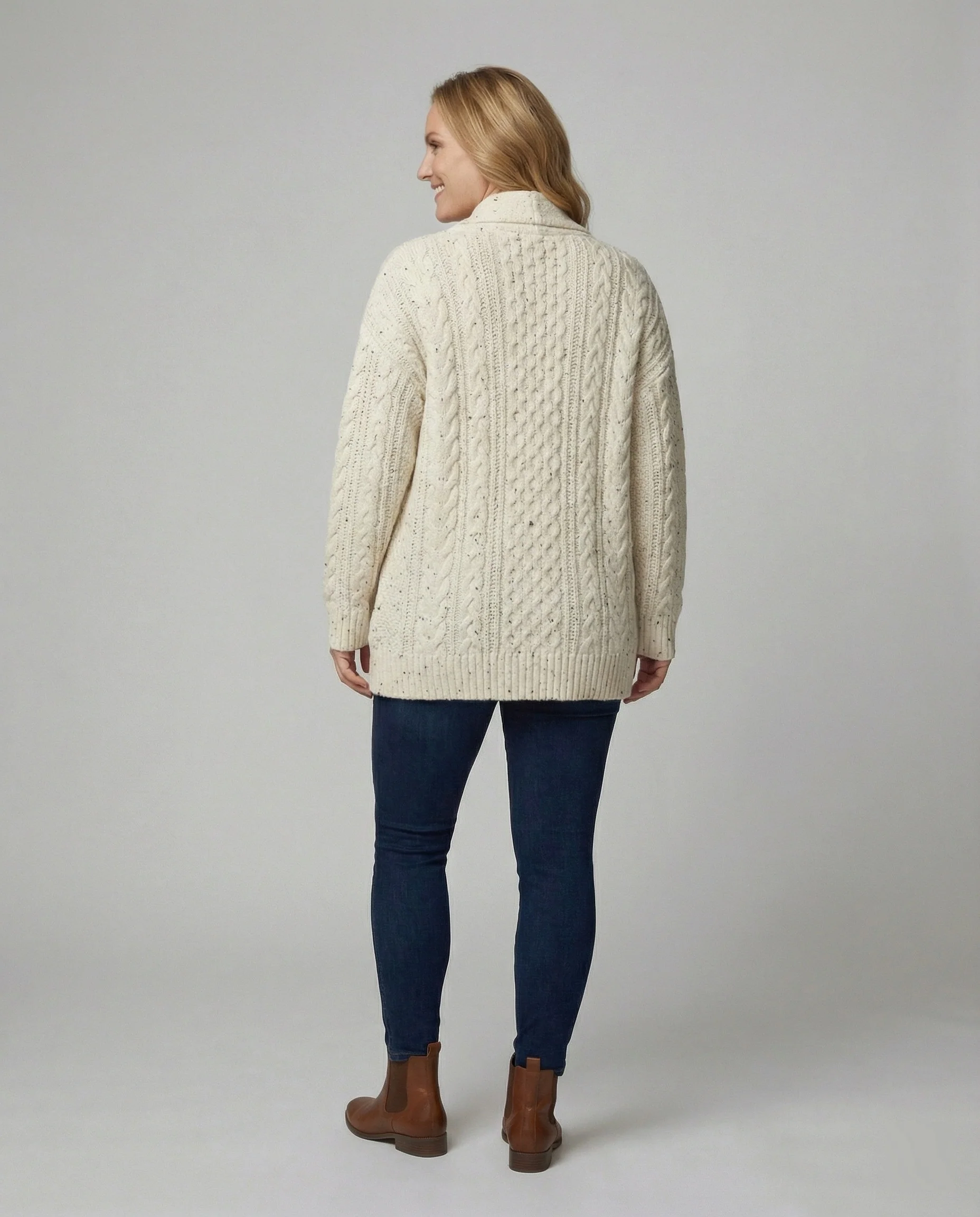 Grobstrickcardigan mit Zopfmuster Eingrifftaschen und Zierknopfleiste Heidi-Mode - Image 3