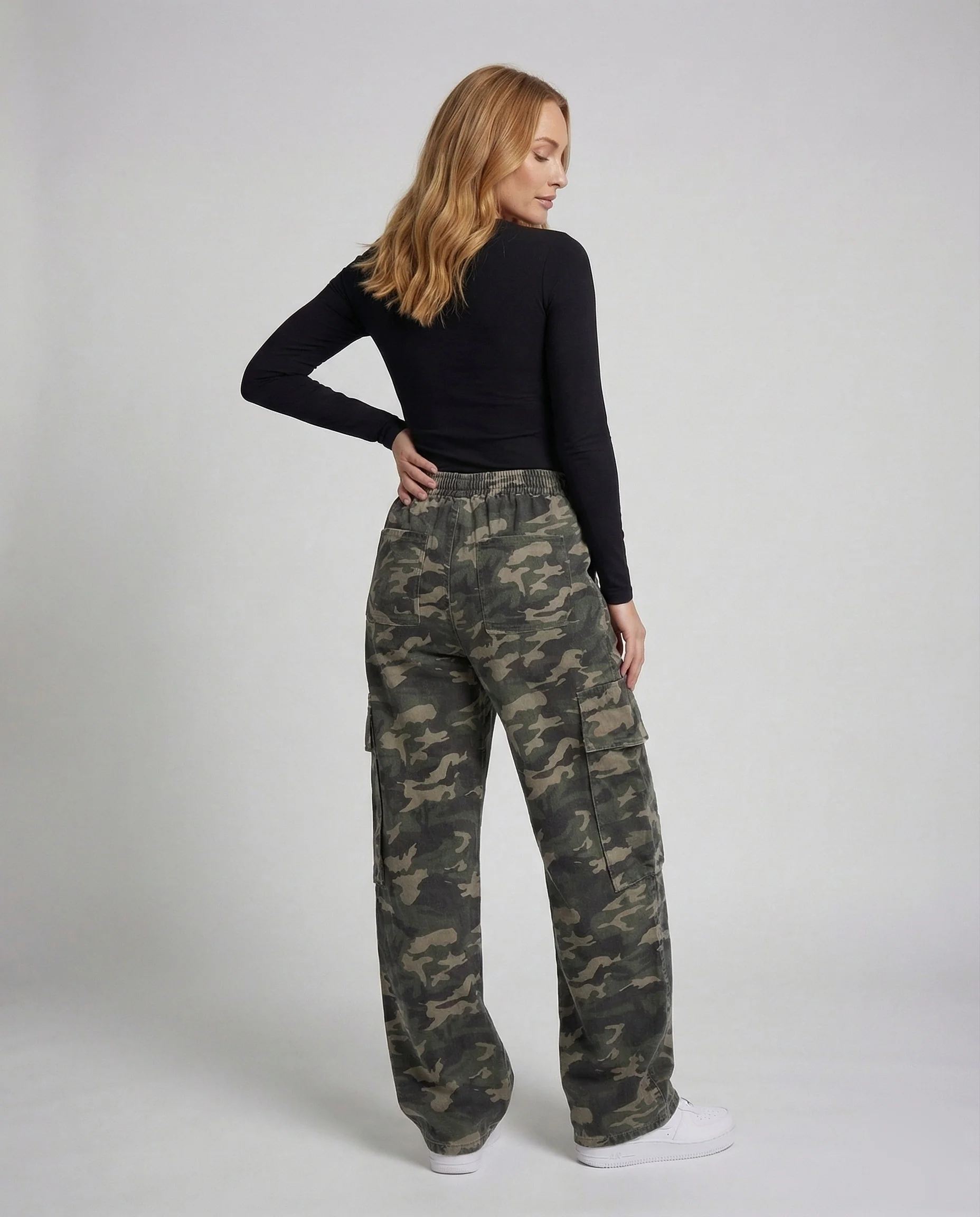 Damen Cargo Hose Oversize - Image 4