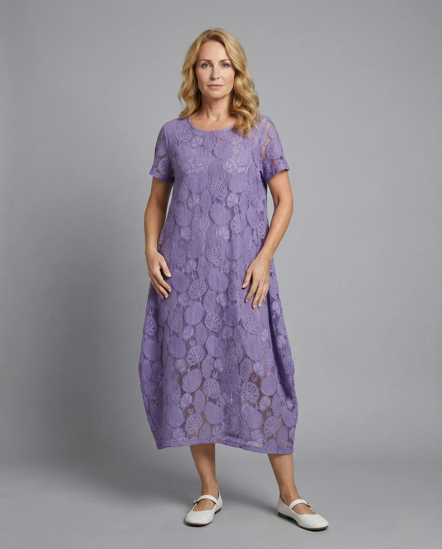 Damen Spitzen-Maxikleid mit Rundhalsausschnitt
