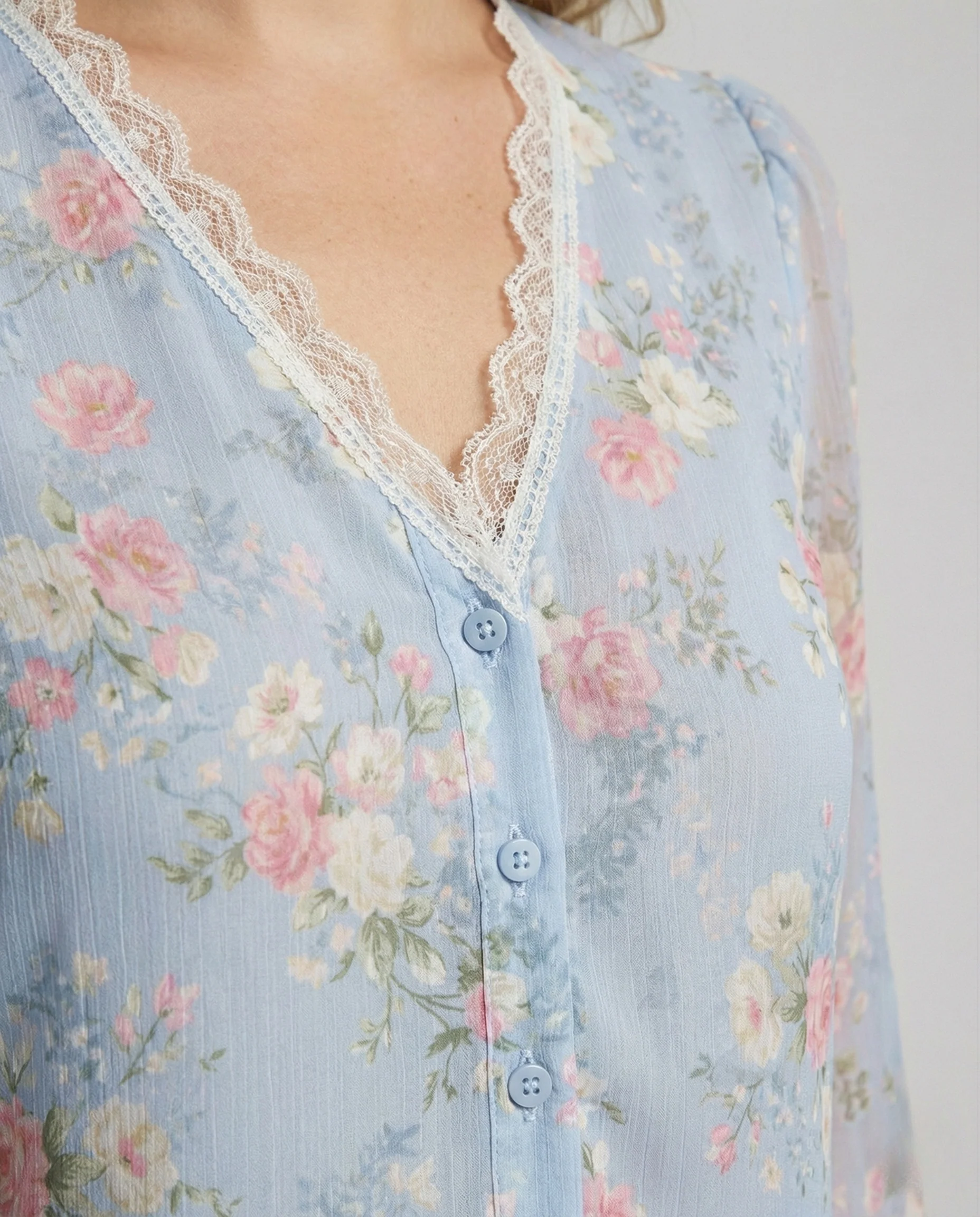 Damen Spitzenbluse mit V-Ausschnitt - Image 3