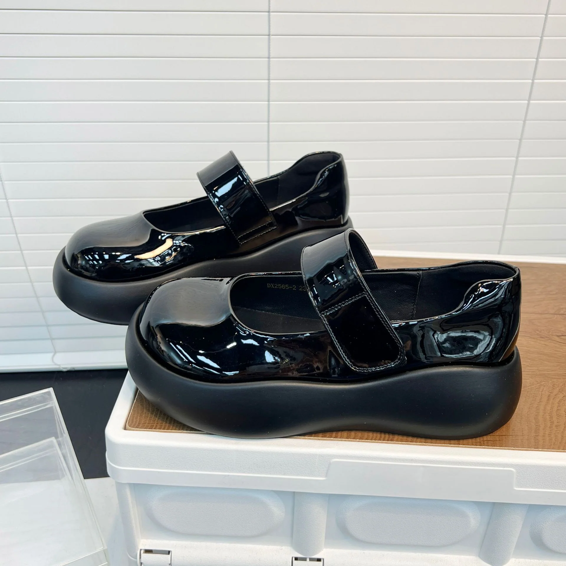 Damen Plateau Schnürschuhe mit praktischem Klettverschluss und trendigem Design Heidi Mode - Image 6
