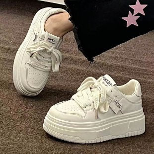 Damen Plateau-Sneaker mit modernem Design und trendiger Sohlentechnologie Heidi Mode - Image 2
