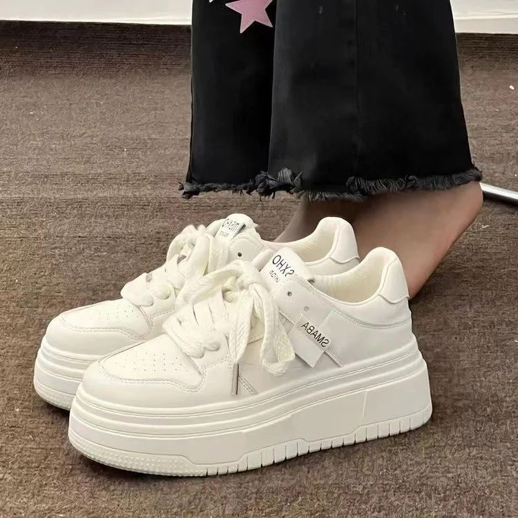 Damen Plateau-Sneaker mit modischem Design und bequemer Dämpfung Heidi Mode