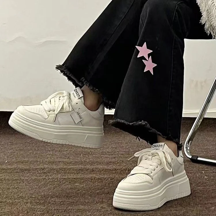 Damen Plateau-Sneaker mit modischem Design und bequemer Dämpfung Heidi Mode - Image 4