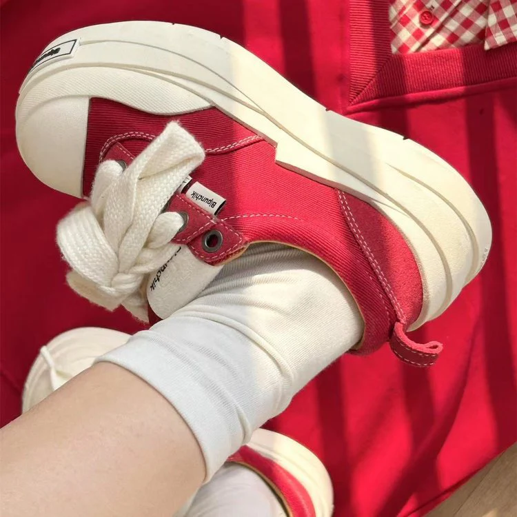 Damen Plateau-Sneaker mit modischem Design und großzügiger Dämpfung Heidi Mode - Image 4