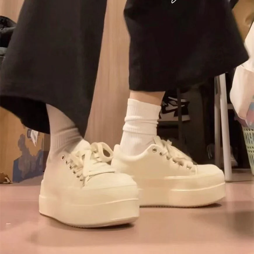 Damen Plateau-Sneaker mit stylischem Obermaterial und komfortabler Sohle Heidi Mode - Image 2