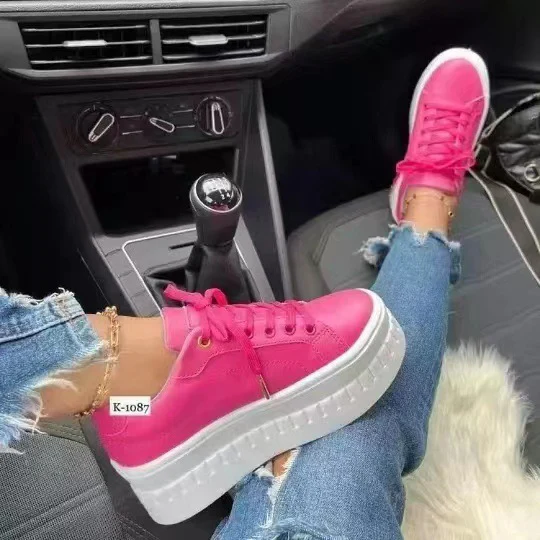 Damen Plateau Sneakers mit elastischem Obermaterial und modischen Applikationen Heidi Mode - Image 10
