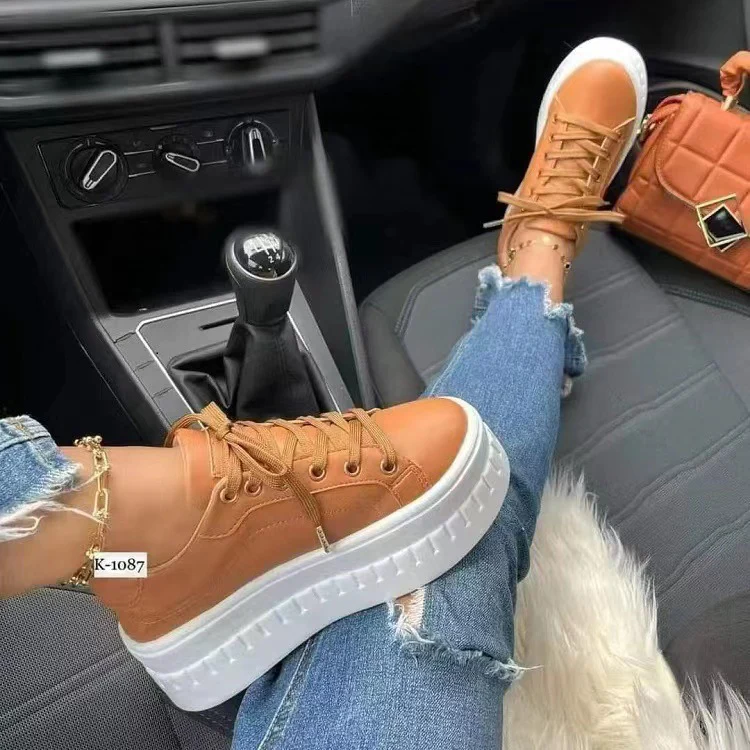 Damen Plateau Sneakers mit elastischem Obermaterial und modischen Applikationen Heidi Mode - Image 2