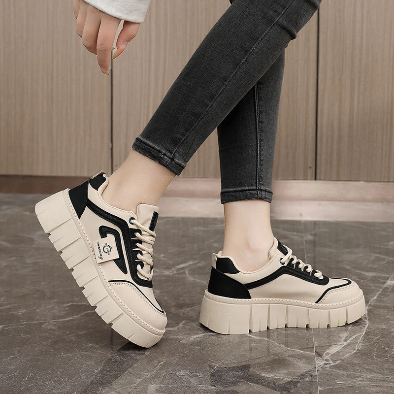 Damen Plateau Sneakers mit geschäumter Laufsohle und modernem Design Heidi Mode - Image 4