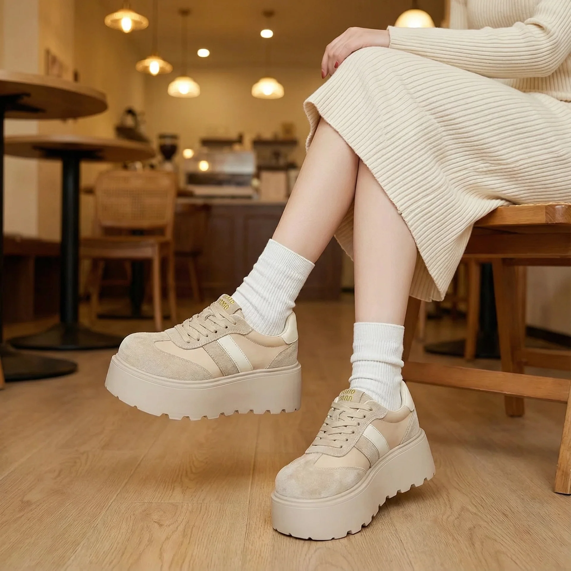 Damen Plateau-Sneakers mit sportlichem Design von Heidi Mode - Image 4