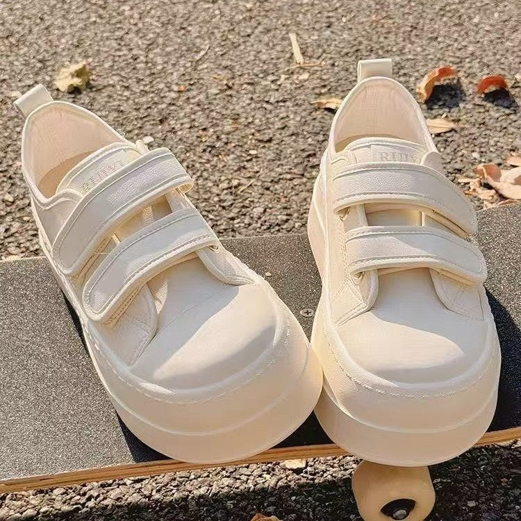 Damen Plateau Sneakers mit verstellbaren Klettverschlüssen und dämpfender Sohle Heidi Mode - Image 2