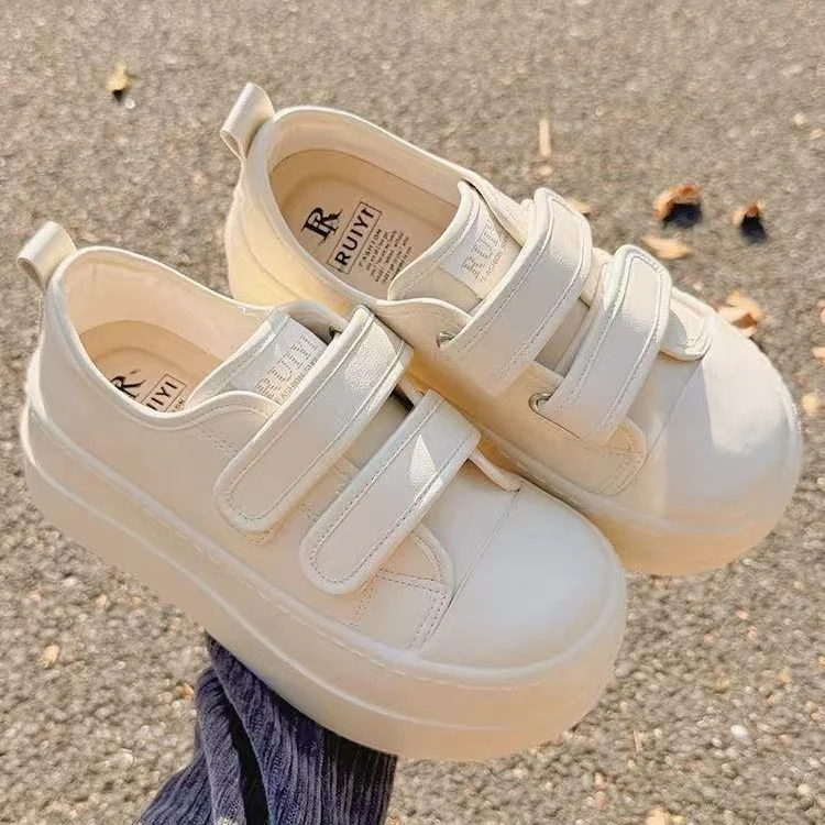 Damen Plateau Sneakers mit verstellbaren Klettverschlüssen und dämpfender Sohle Heidi Mode - Image 5