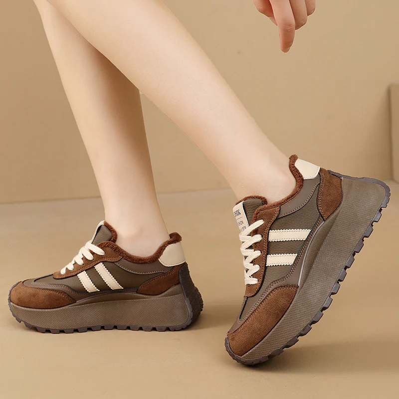Damen Plateau Sneakers mit weich gefüttert Innenausstattung und modischen Akzenten Heidi Mode - Image 4