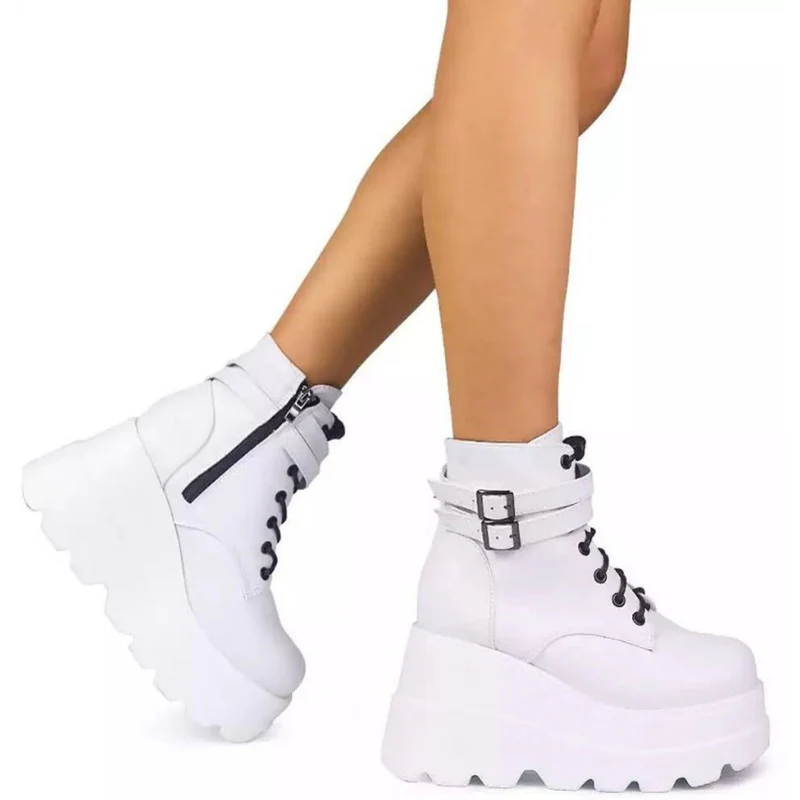 Damen Plateau-Stiefel mit modischem Schnallen-Design und praktischem Reißverschluss Heidi Mode - Image 7